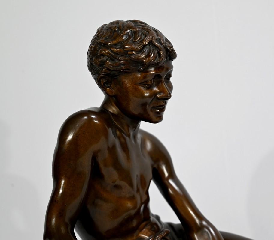 Bronze Sculpture “The Child with the Net”, signed R.Guillaume – 20th century For Sale 1
