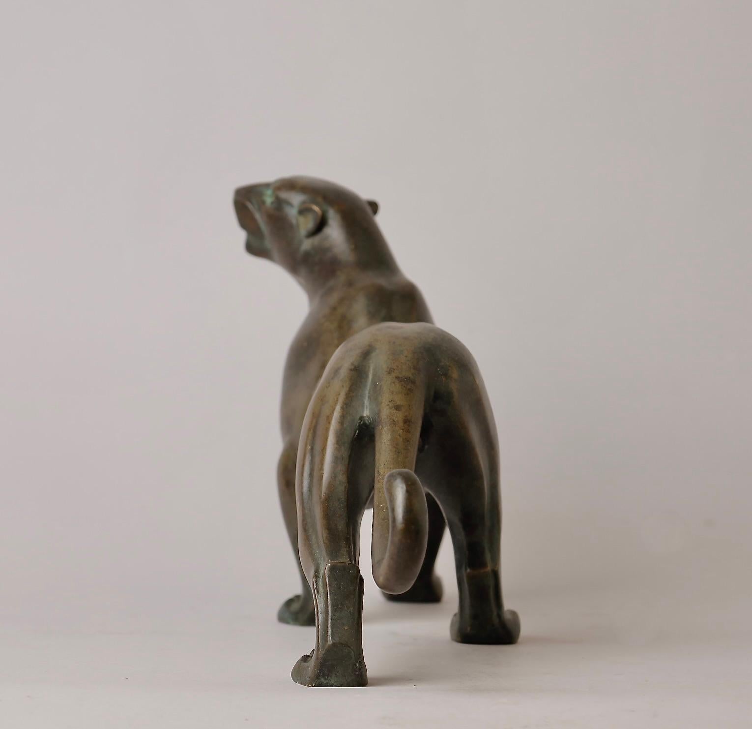 Sculpture léopard de l'artiste de Nitten Tsuda Eijyu (1915-2001) en vente 4