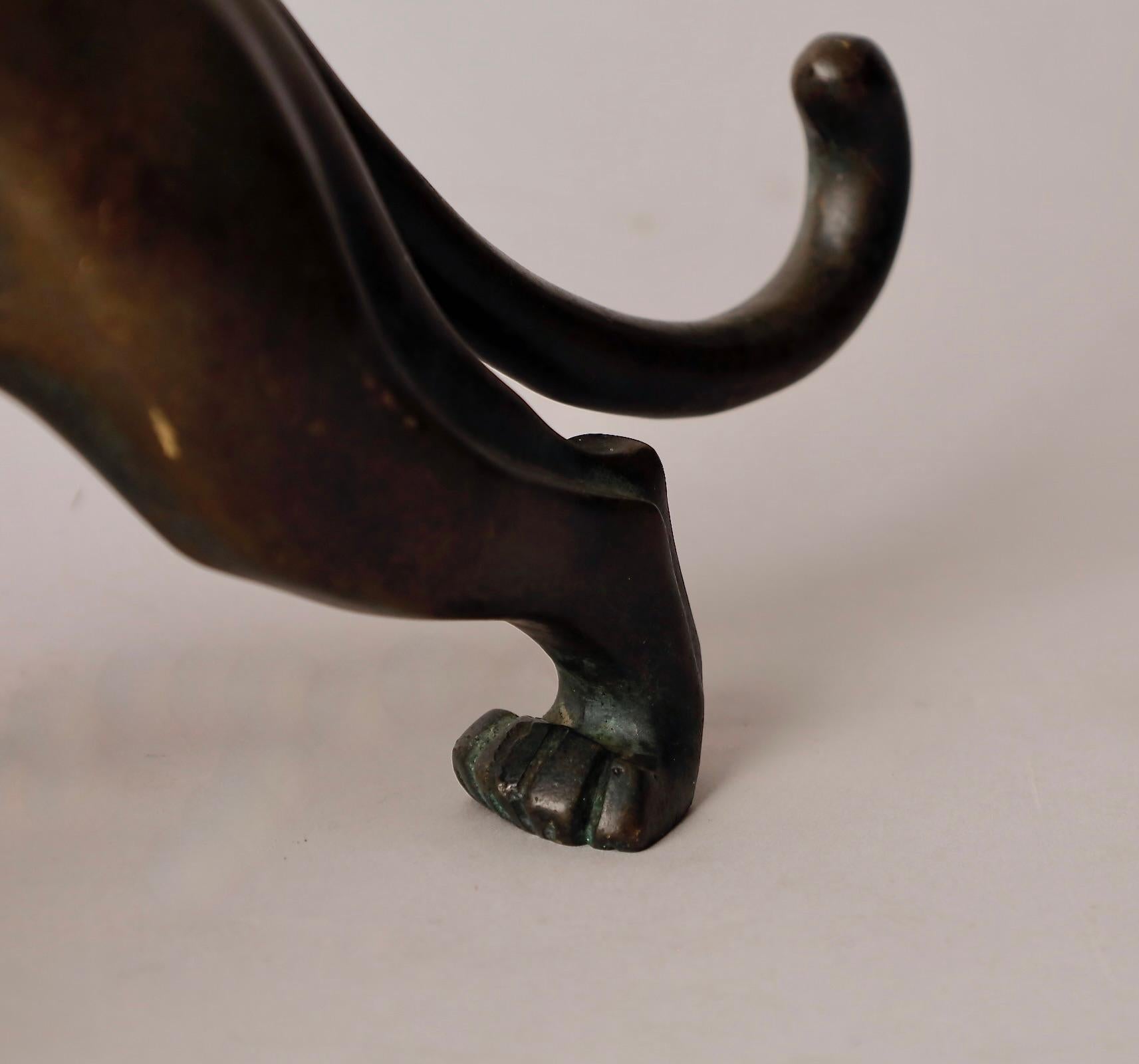 Sculpture léopard de l'artiste de Nitten Tsuda Eijyu (1915-2001) en vente 11