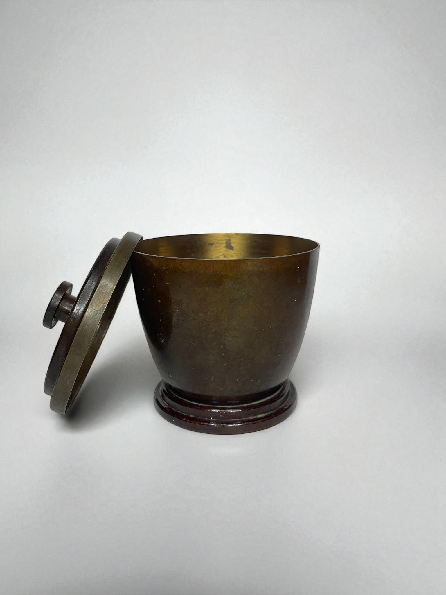 Danois Jarre à couvercle en bronze par Ildfast, Danemark, années 1930 en vente