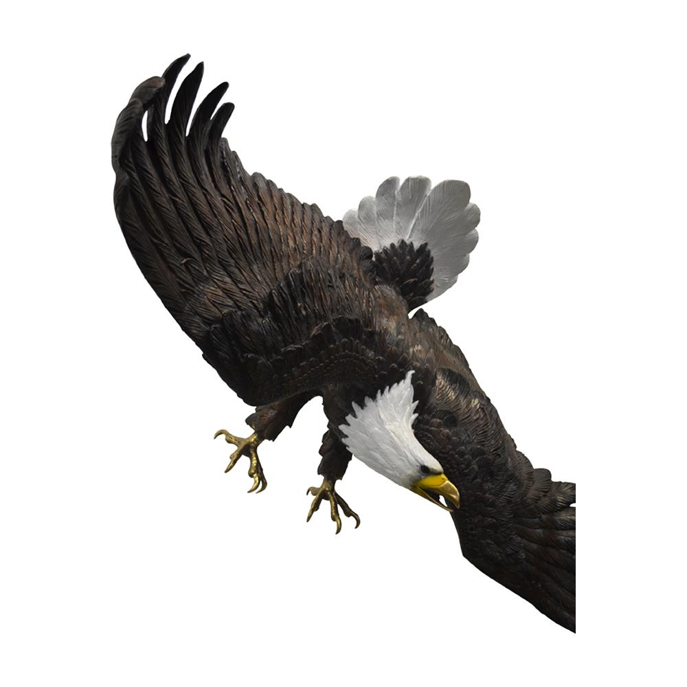 Bronzestatue eines Adlers in Lebensgröße, „Flying Freedom“ (21. Jahrhundert und zeitgenössisch) im Angebot