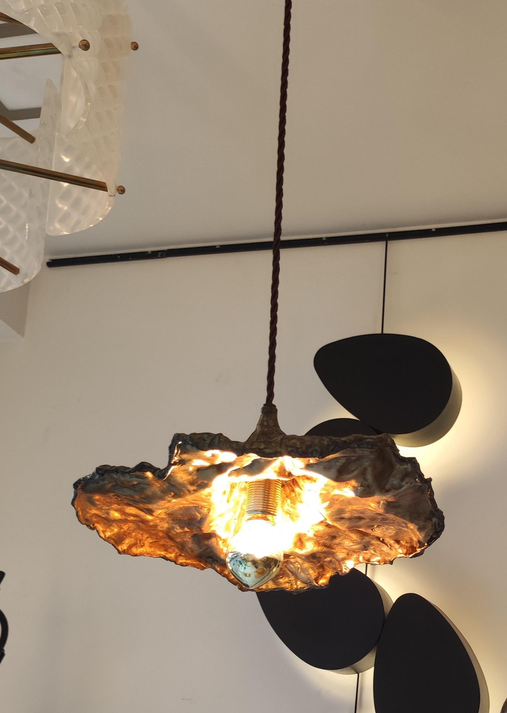 Bronze Light Suspension in the Shape of a Faded Leaf For Sale 7