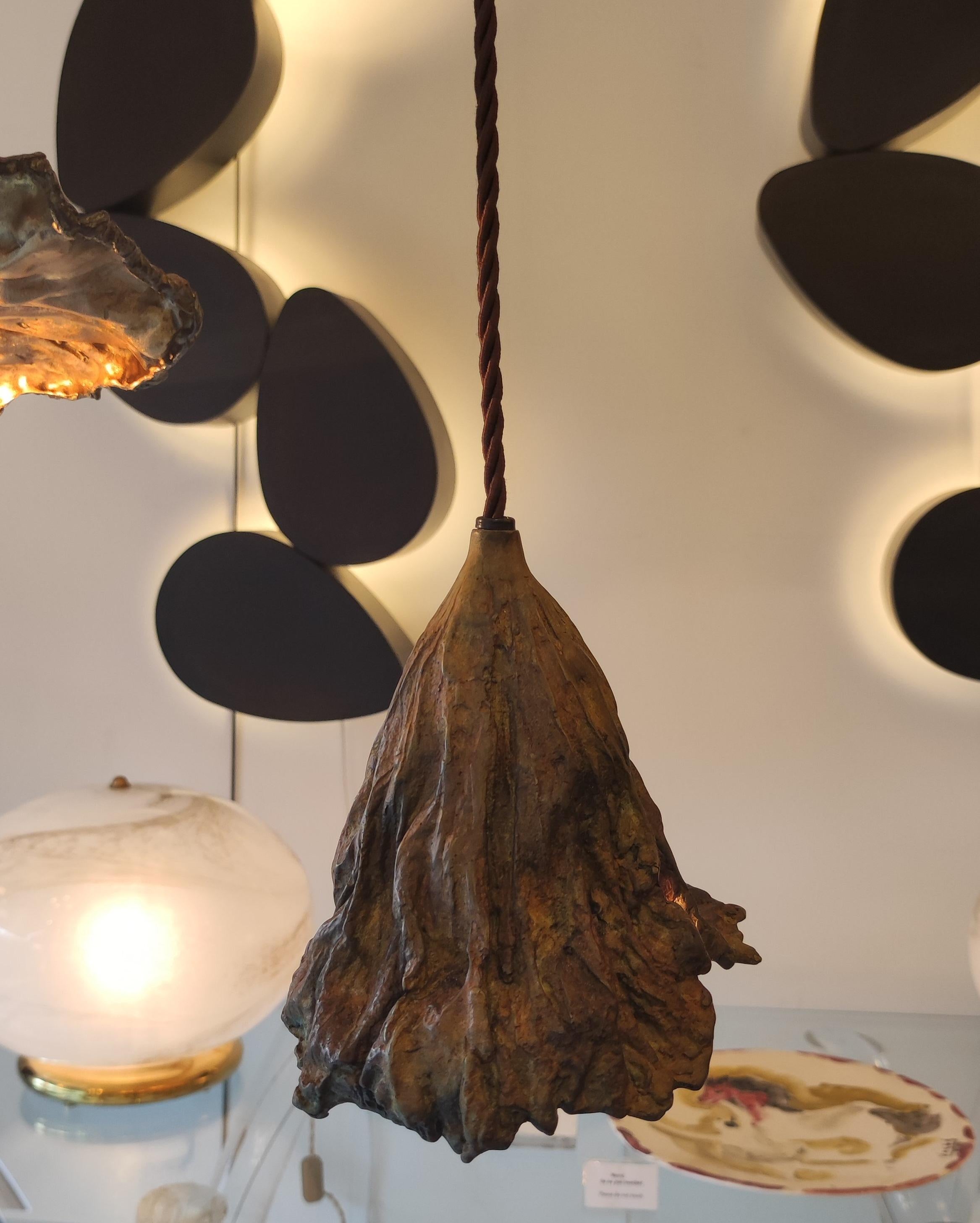 Bronze Light Suspension in the Shape of a Faded Leaf For Sale 2