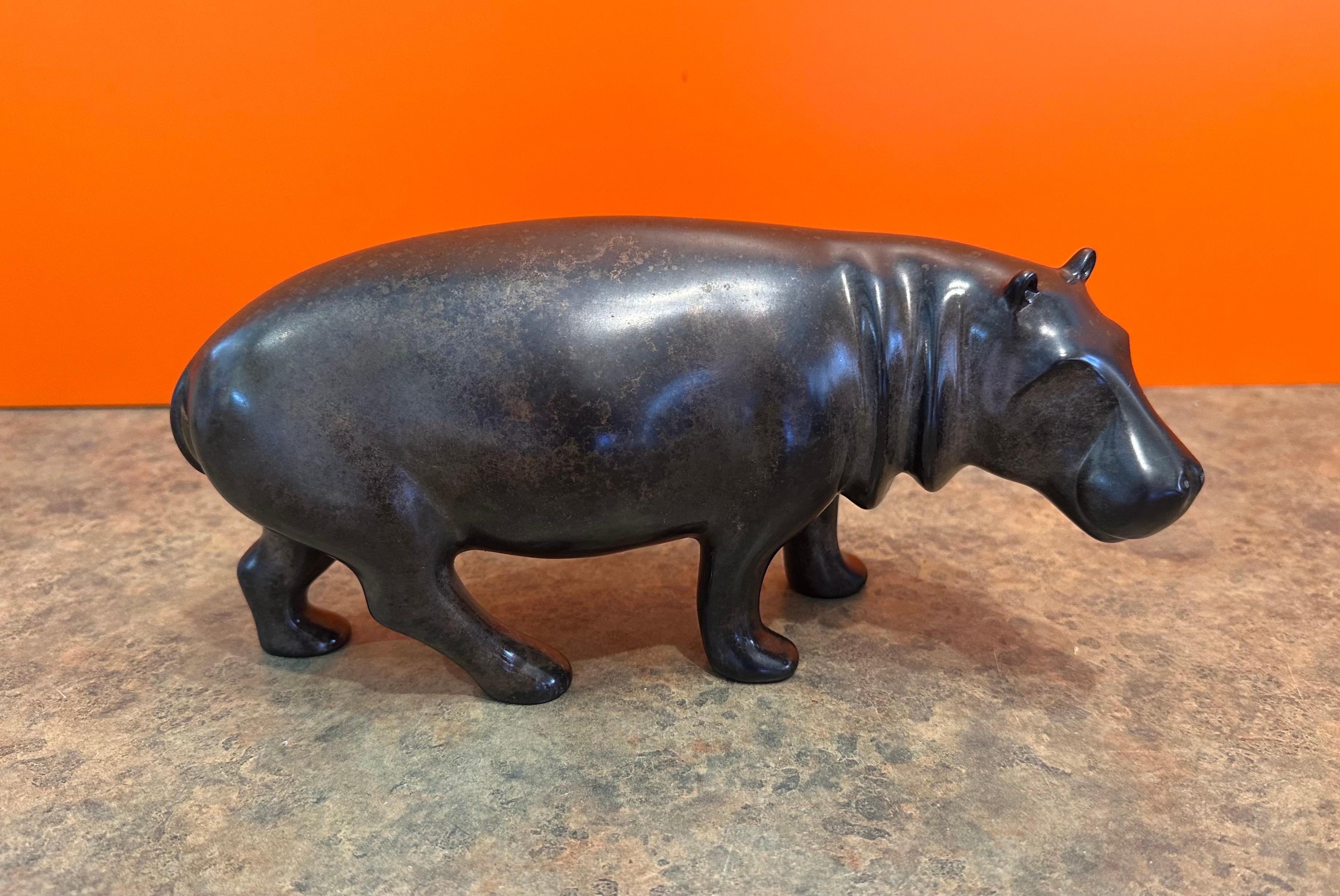 Bronze Limited Edition Hippopotamus Sculpture by Loet Vanderveen en vente 7