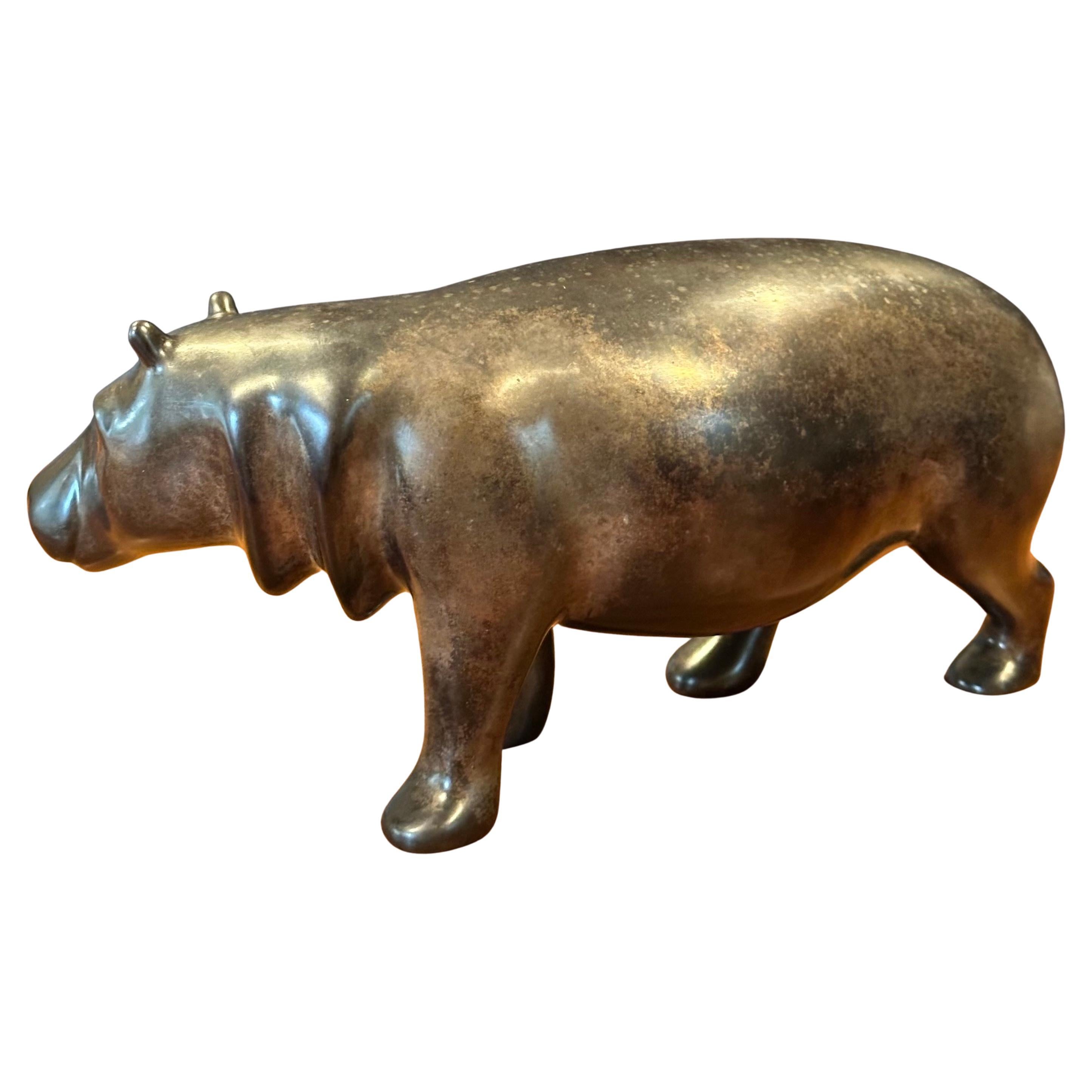 Mid-Century Modern Bronze Limited Edition Hippopotamus Sculpture by Loet Vanderveen en vente