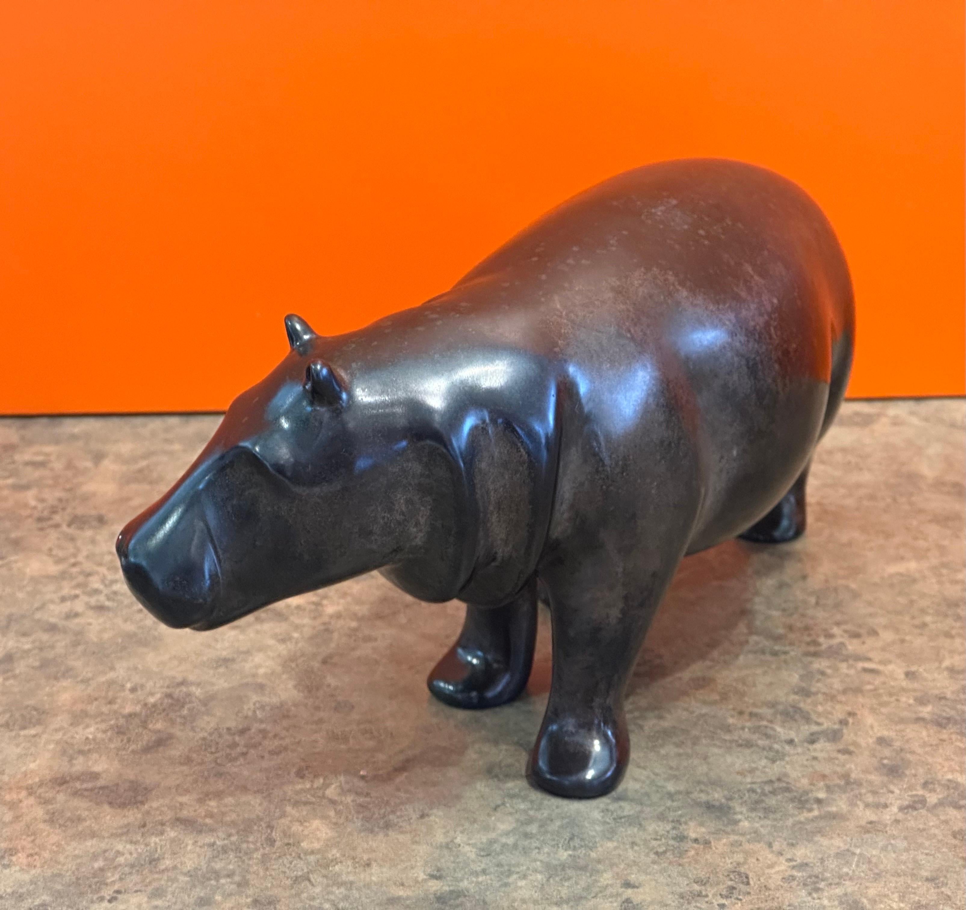 Bronze Limited Edition Hippopotamus Sculpture by Loet Vanderveen en vente 1
