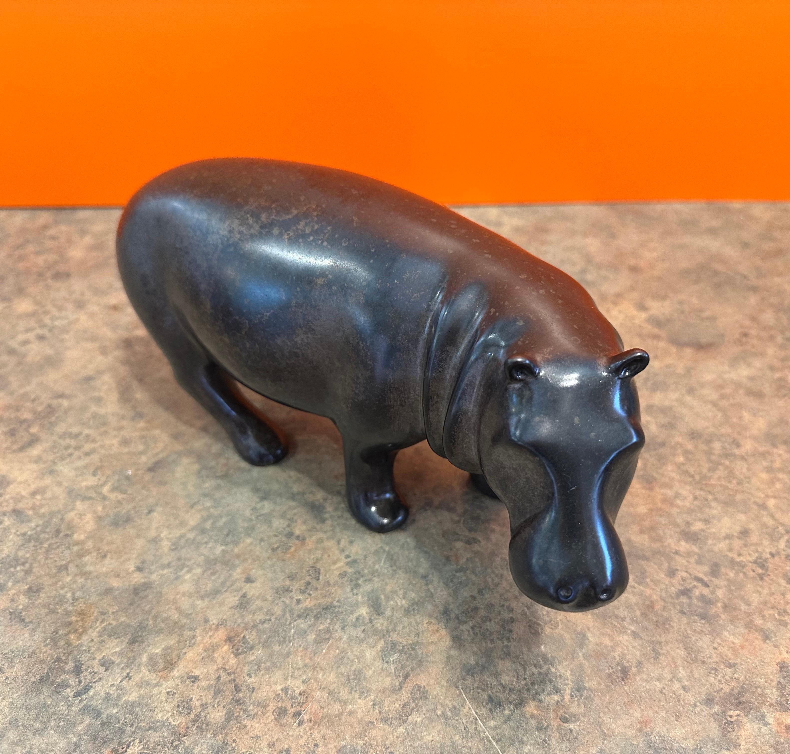 Bronze Limited Edition Hippopotamus Sculpture by Loet Vanderveen en vente 2