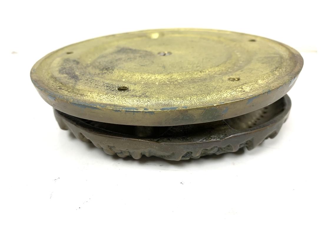 Bronzo Tassello per porta a forma di testa di leone in bronzo in vendita
