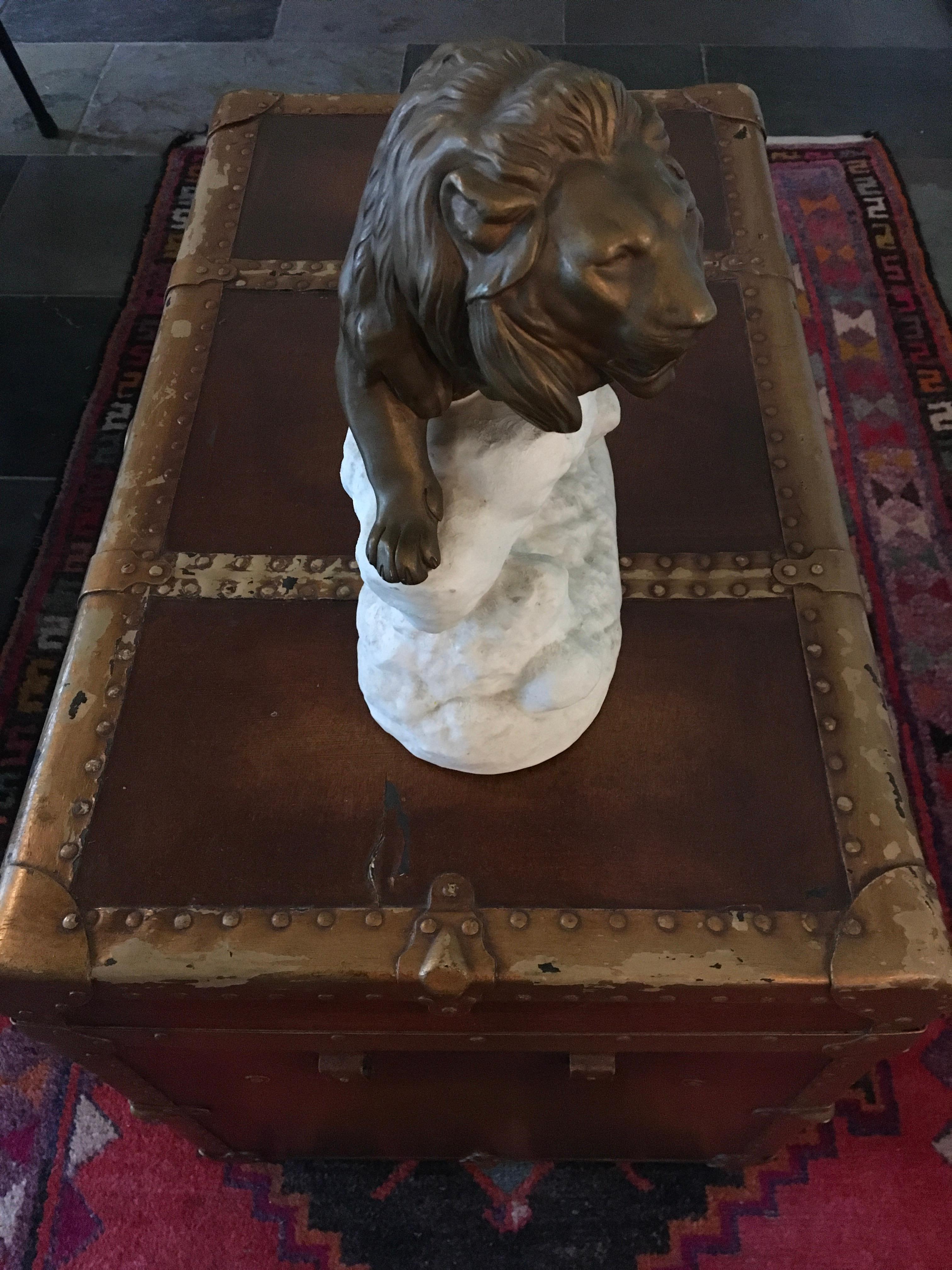 Bronze Lion on White Rock, Clovis Edmond Masson, France  In Good Condition For Sale In Antwerp, BE