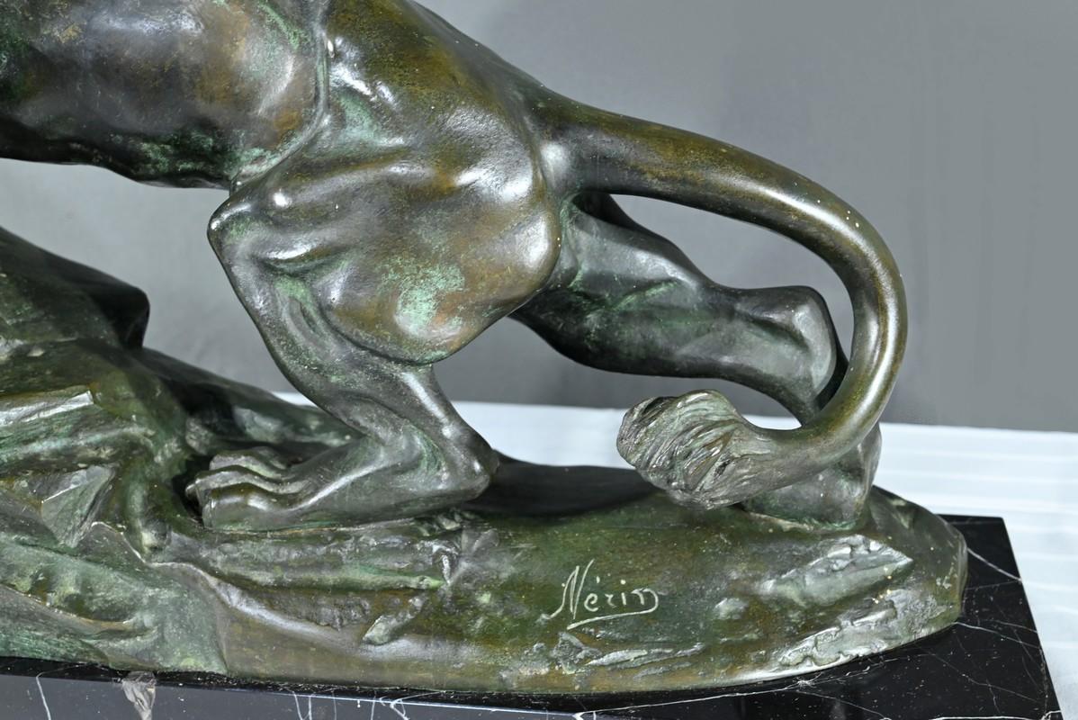 Brüllender Löwe aus Bronze, signiert Nerin - Anfang 20. im Angebot 3