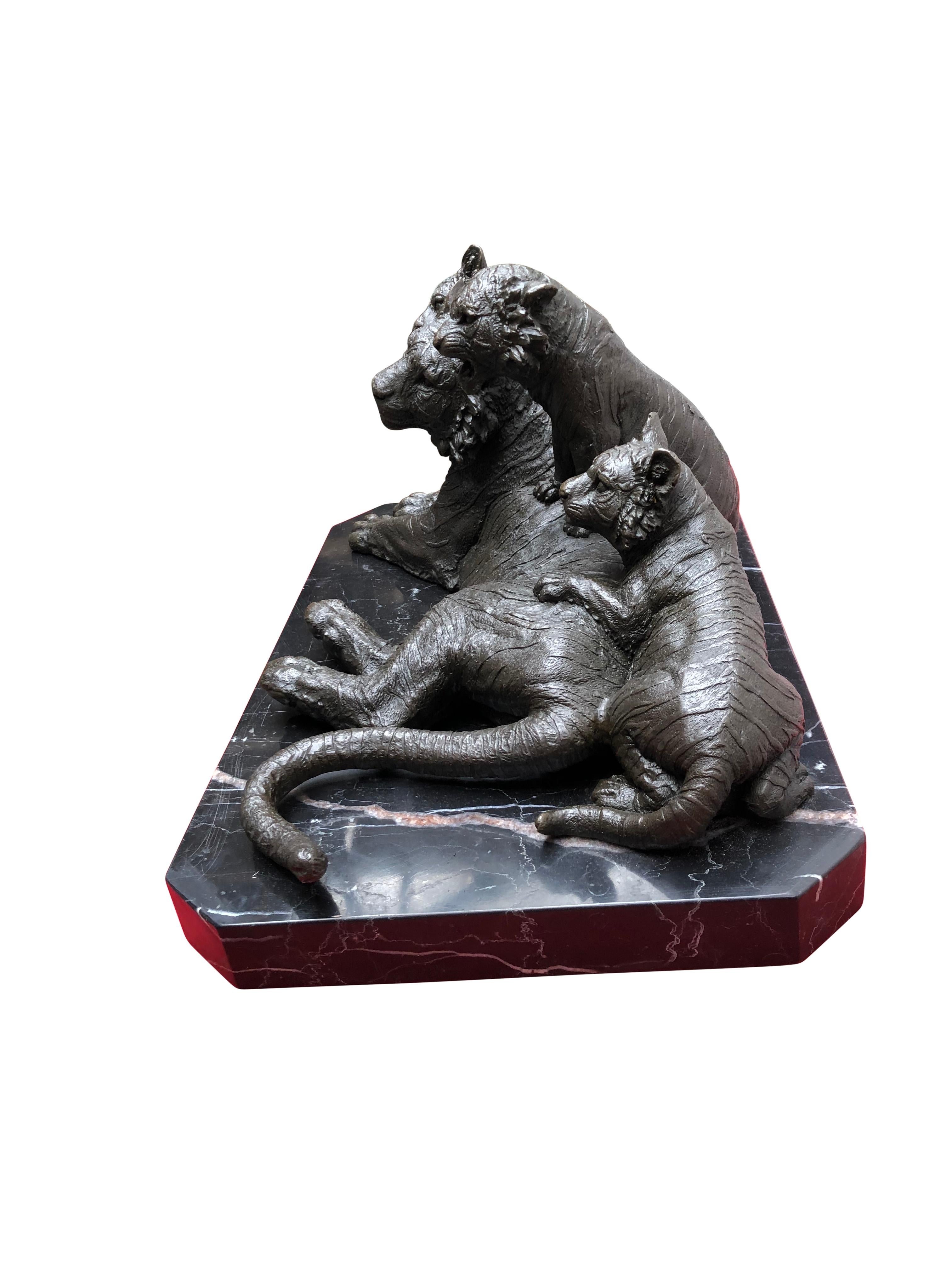 Bronze Lion Statue, Tiger and Cubs Animals Casting, 20th Century For Sale 5