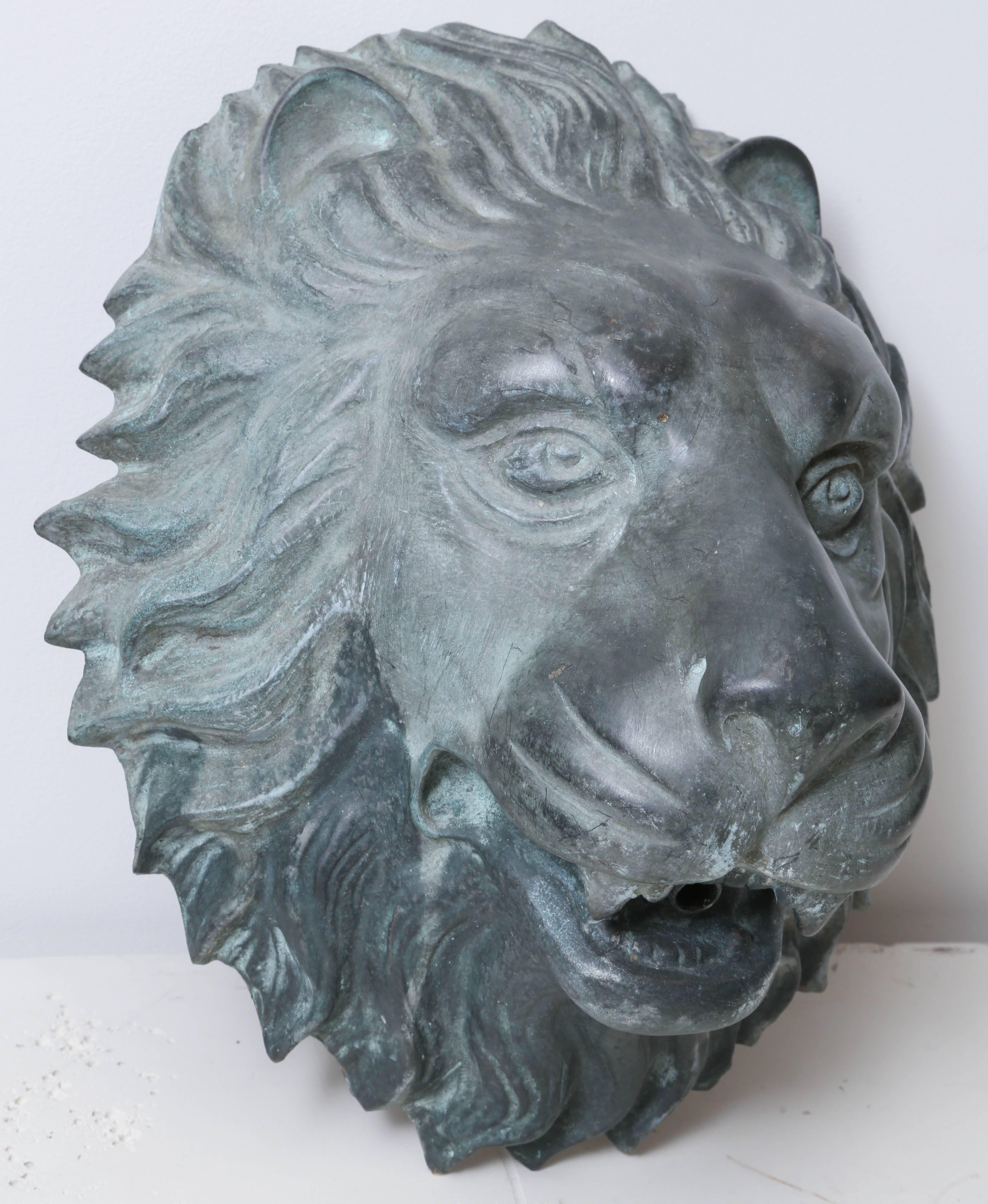 lion head fountain spout