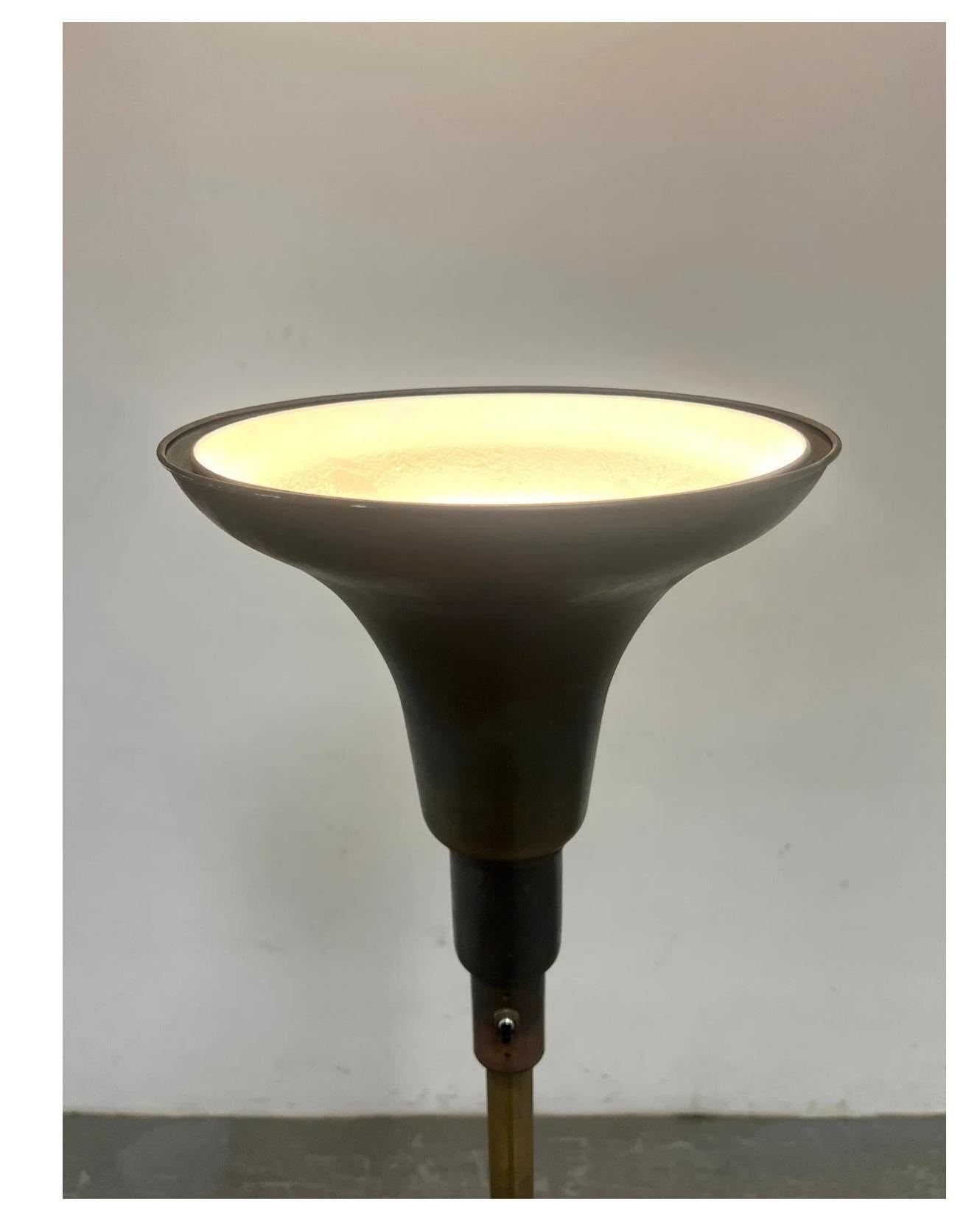 Bronze Machine Age Art Deco Fackel-Stehlampe aus Bronze im Angebot 3