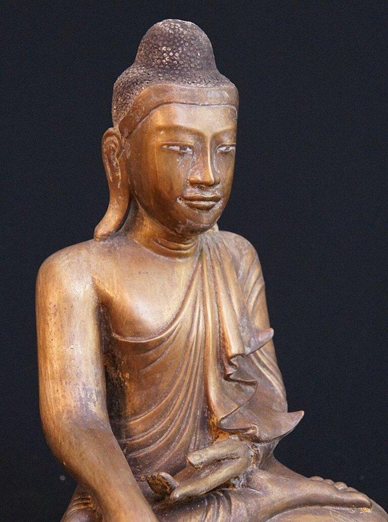 Bouddha Mandalay en bronze de Birmanie en vente 1