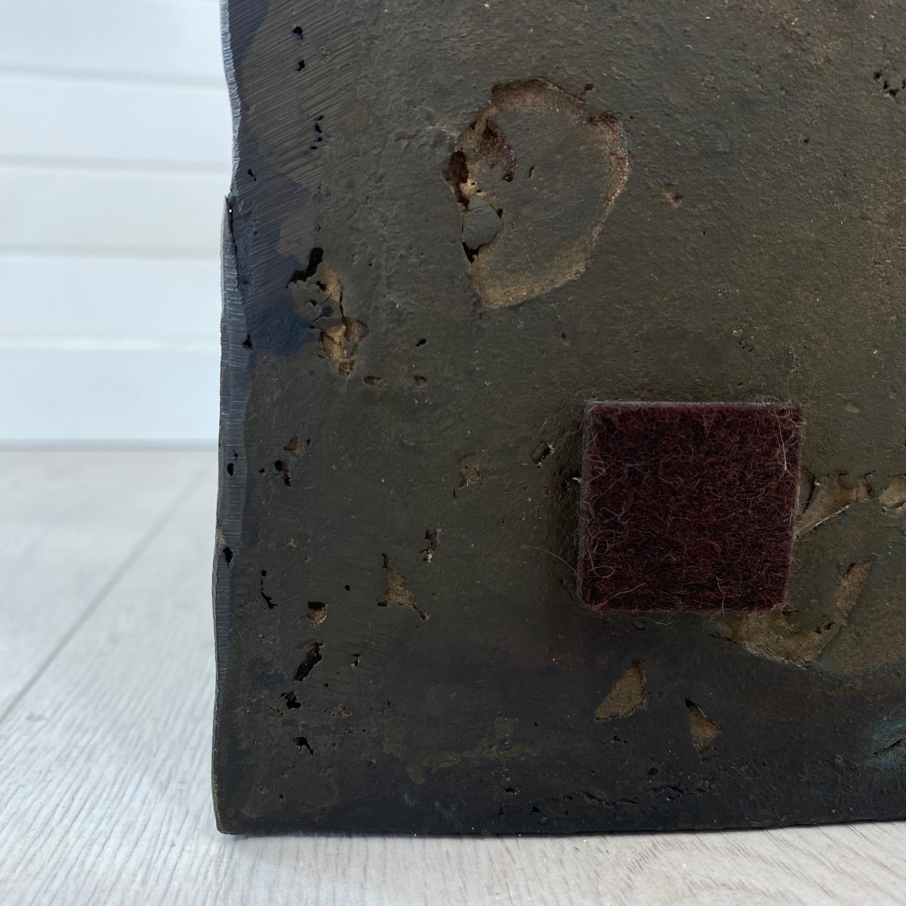 Sculpture en bronze en forme de pochette d'allumettes, 1996 États-Unis en vente 13