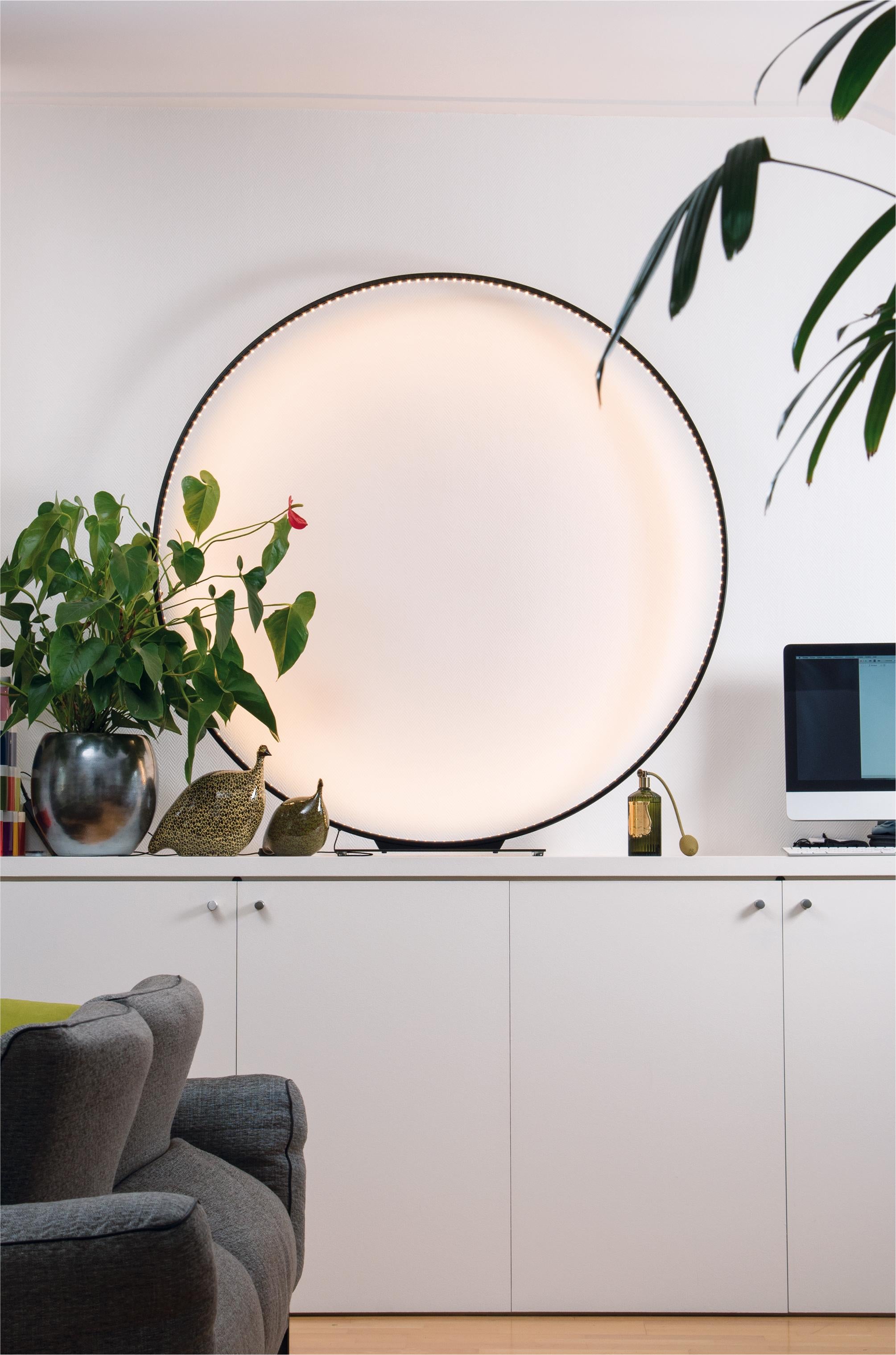 Bronze Medal Mega 90 Table Lamp by Le Deun Luminaires
Dimensions: W 92 x D 8 x H 94 cm
Materials: Solid brass with matte electroplated coating.

They are a French company established in 1997, specializing in designing and manufacturing low-energy