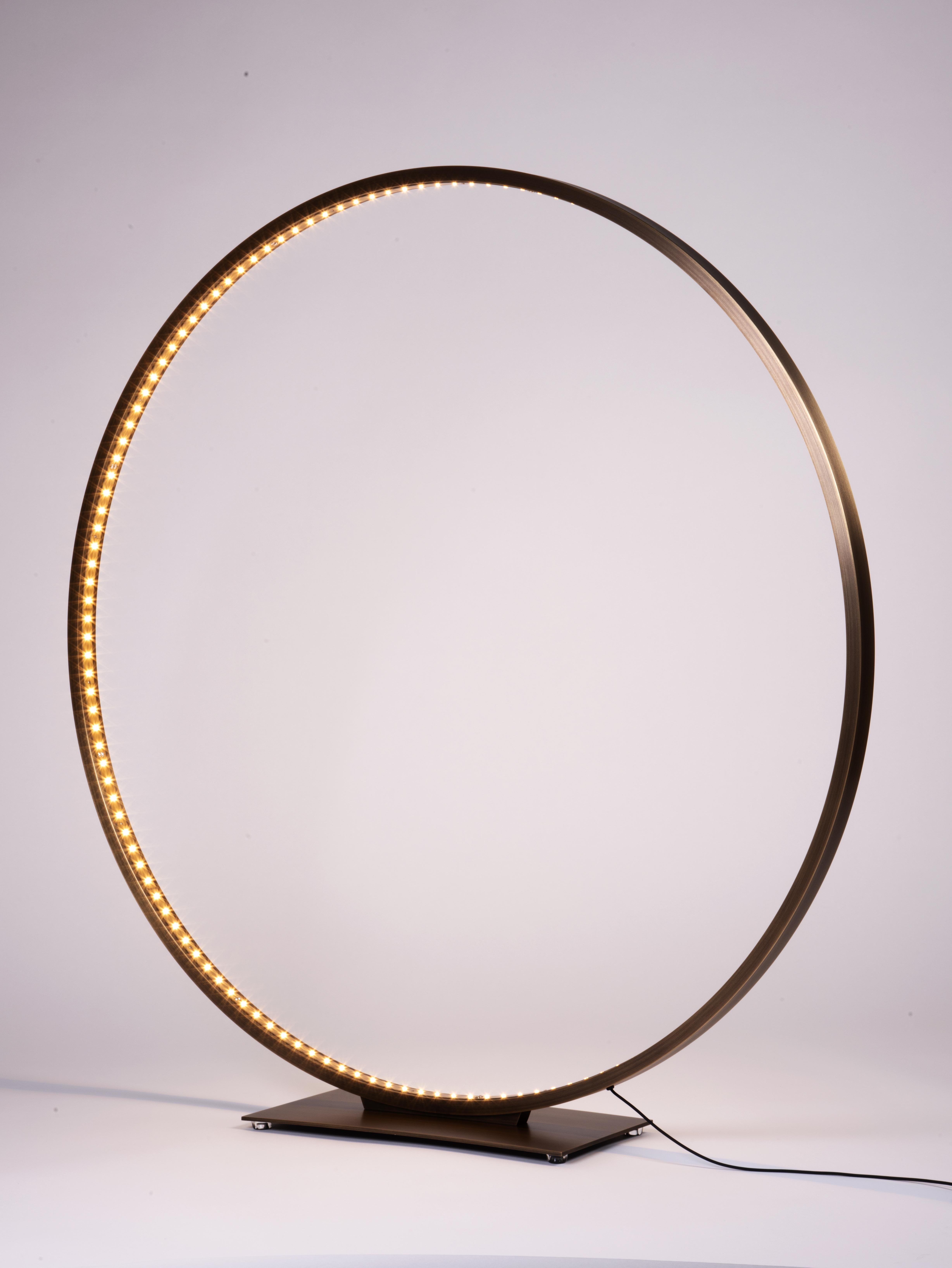 Bronze Medal Mega 90 Table Lamp by Le Deun Luminaires In New Condition For Sale In Geneve, CH