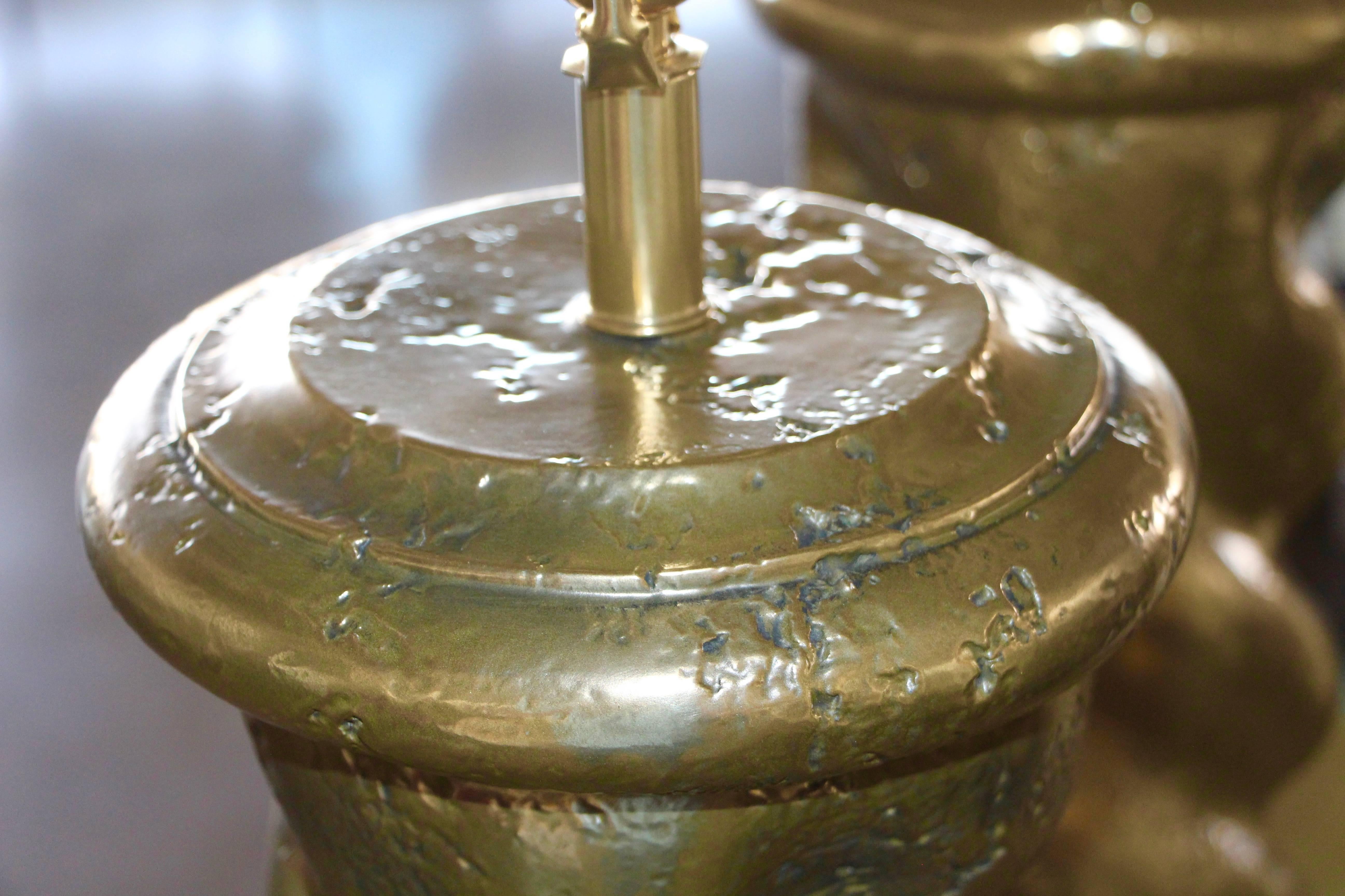 Lampen aus bronzefarbenem, beschichtetem Gips mit Seil aus Metall im Stil von Michael Taylor im Angebot 5