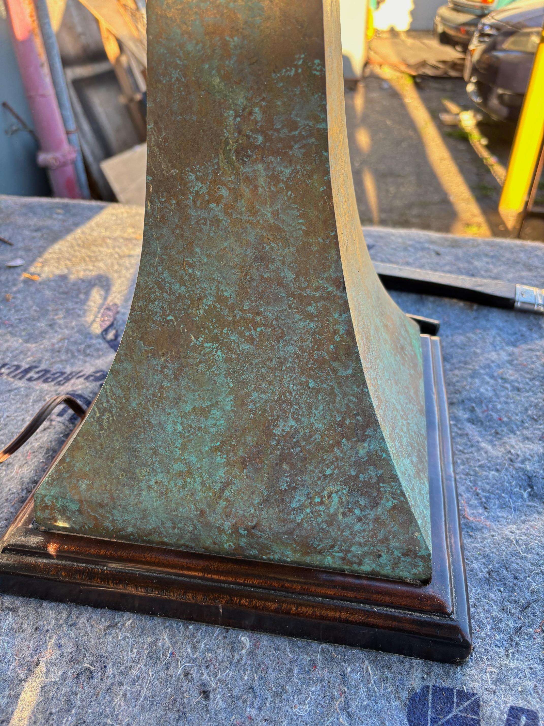 Lampada da terra in bronzo del Medioevo in vendita 2