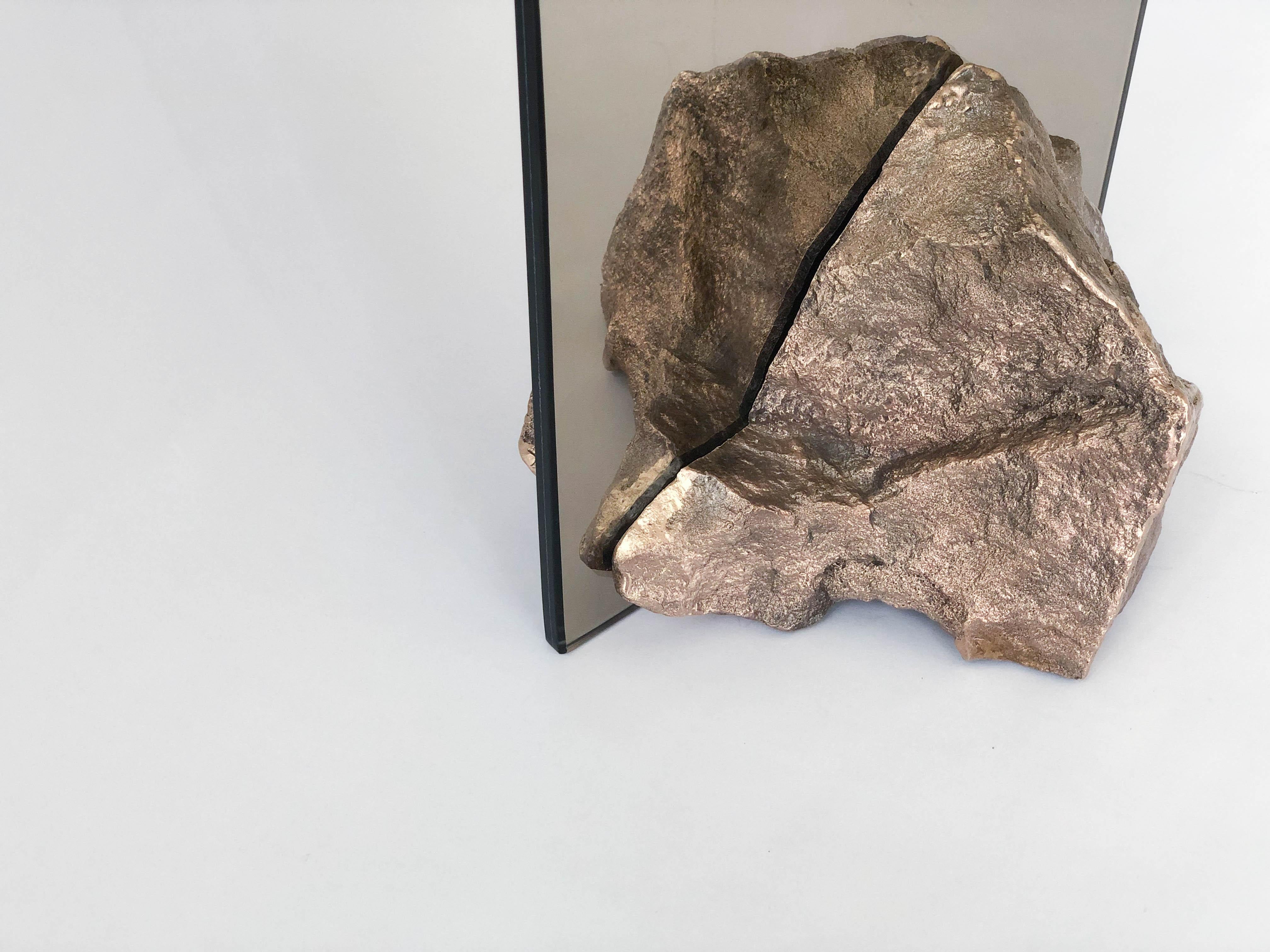 Bronze-Spiegel, Spiegel von Dessislava Madanska im Angebot 3