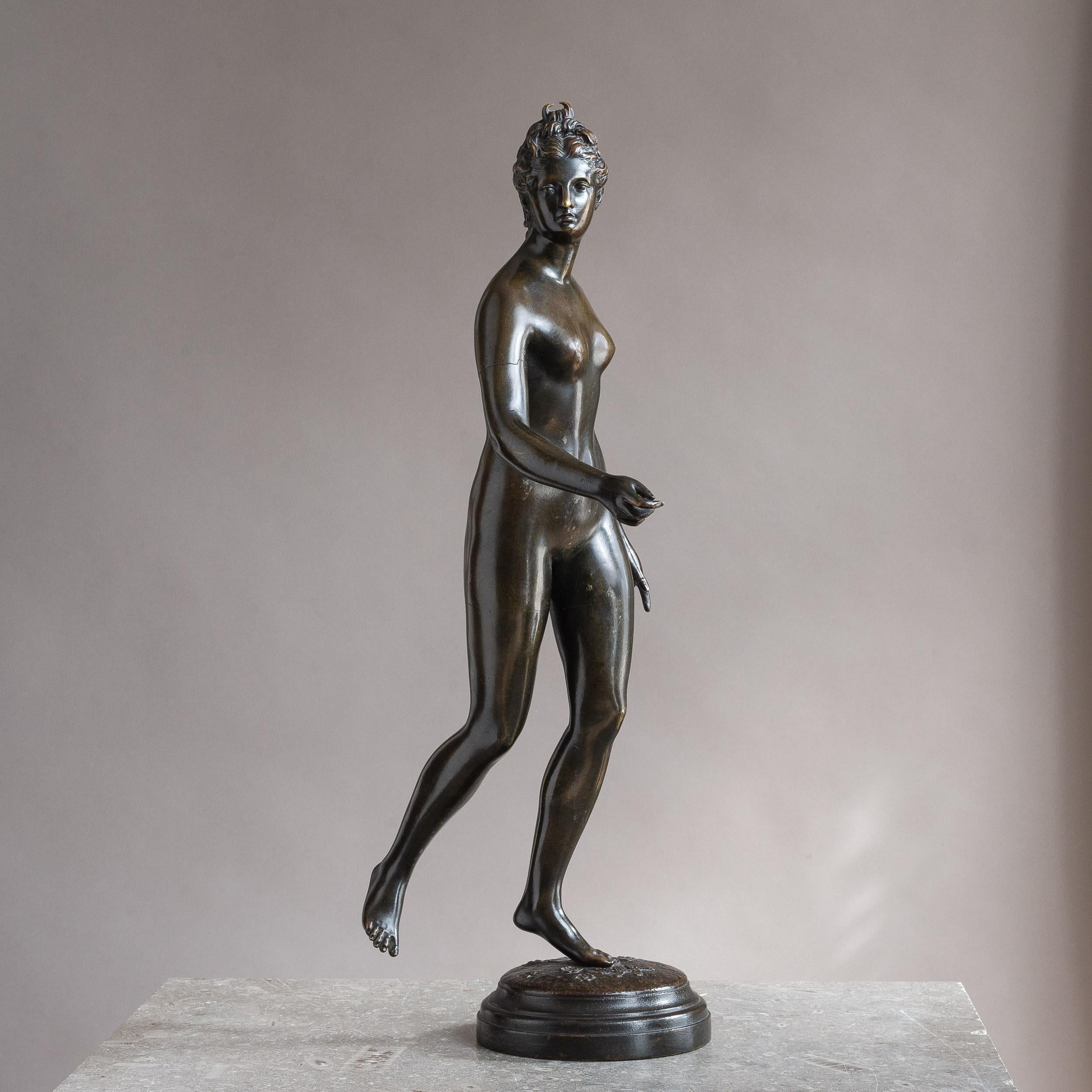 Français Modèle en bronze de Diane chasseresse en vente