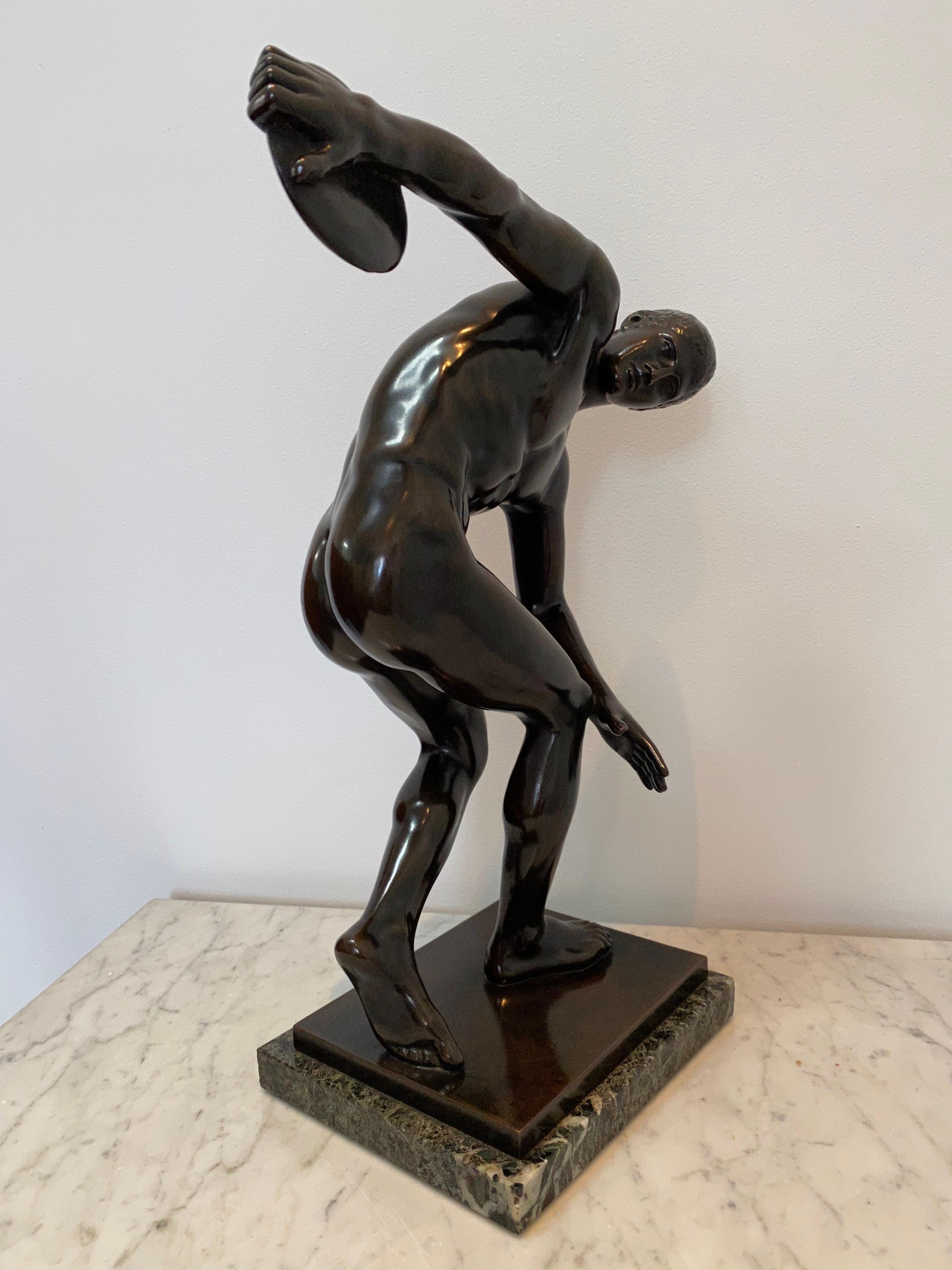 Neoclassical Bronze Model of the Discobolos of Myron For Sale
