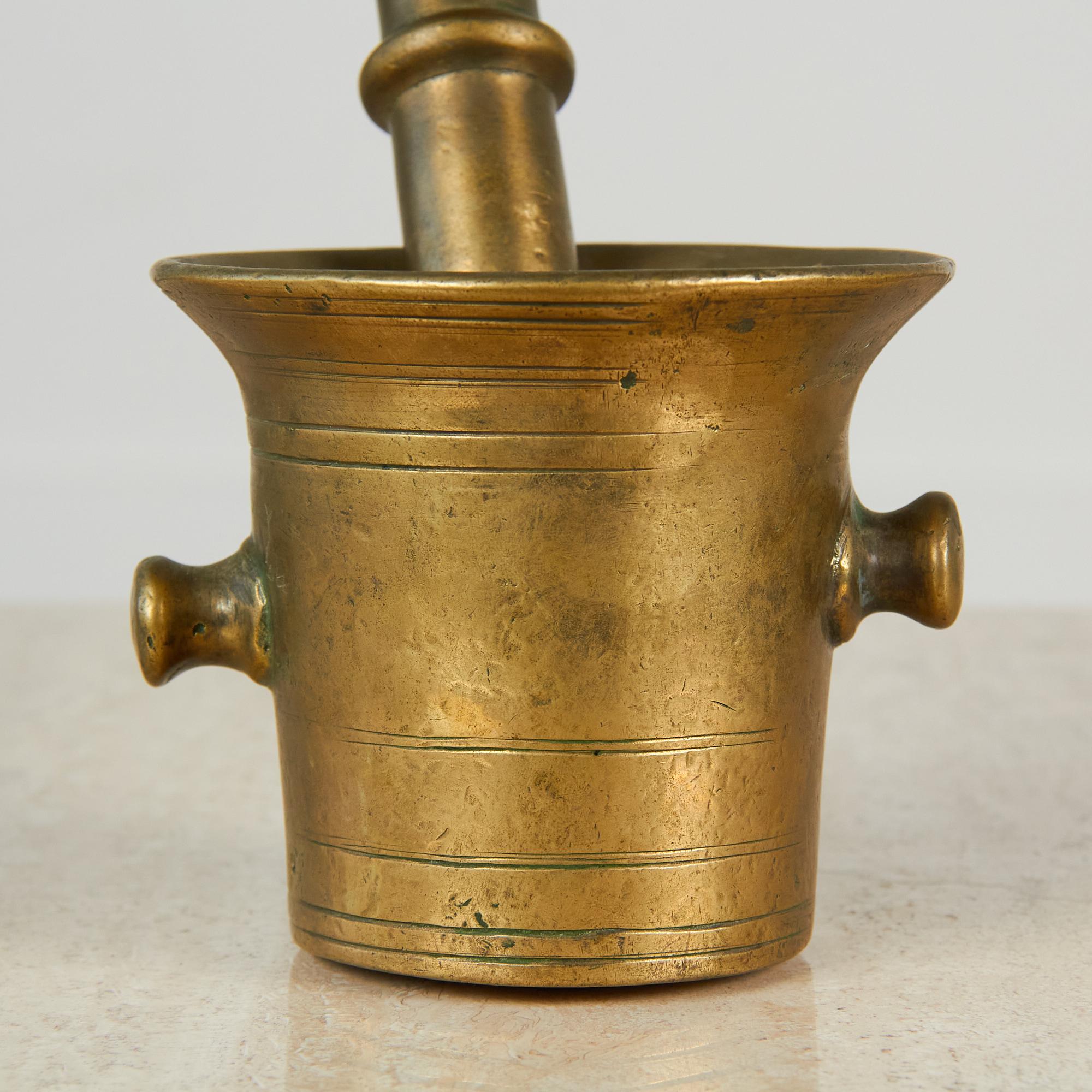 Bronze Mortar and Pestle Set For Sale 1