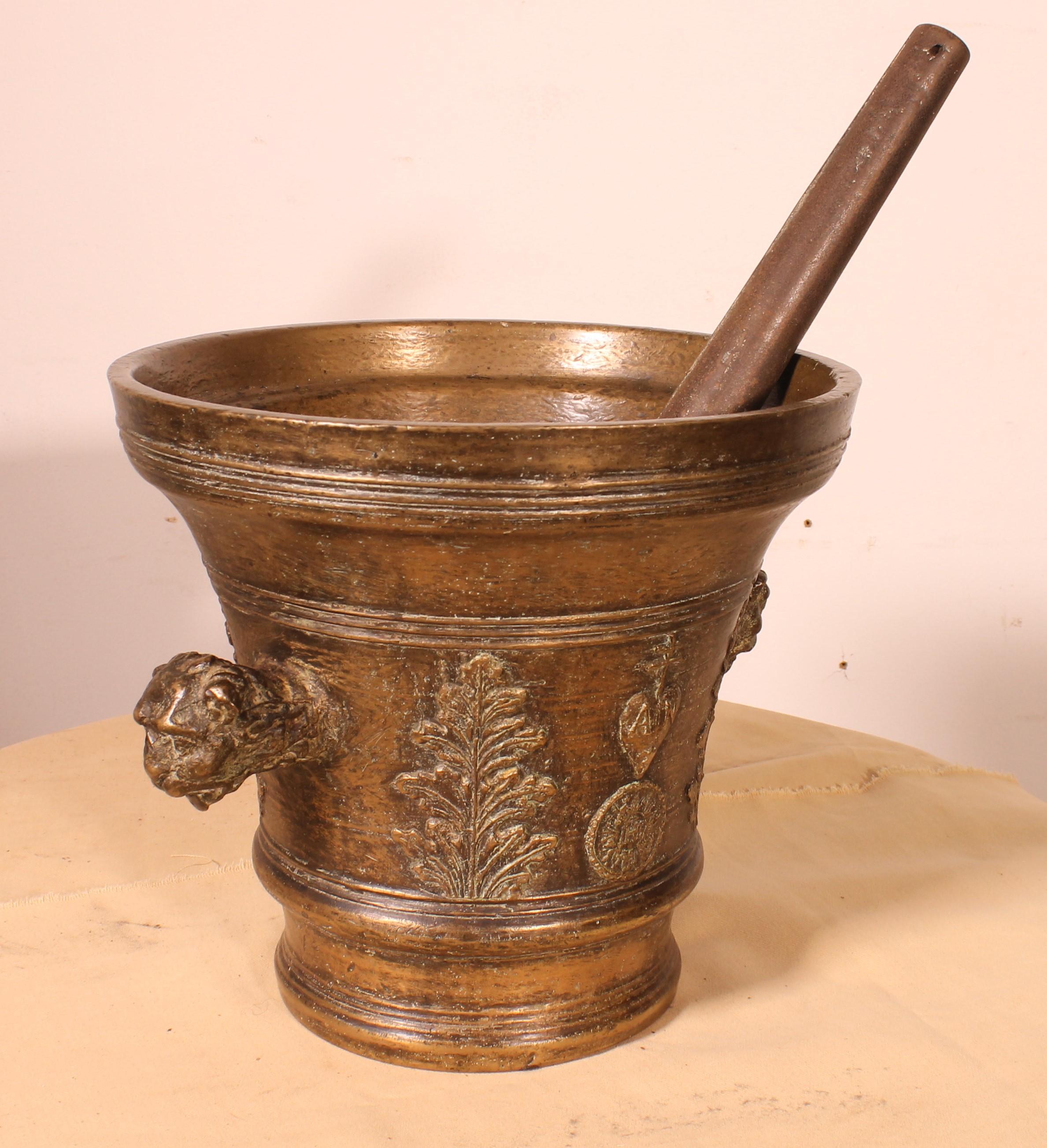 Italiano Mortaio di bronzo - Italia - XVI secolo in vendita