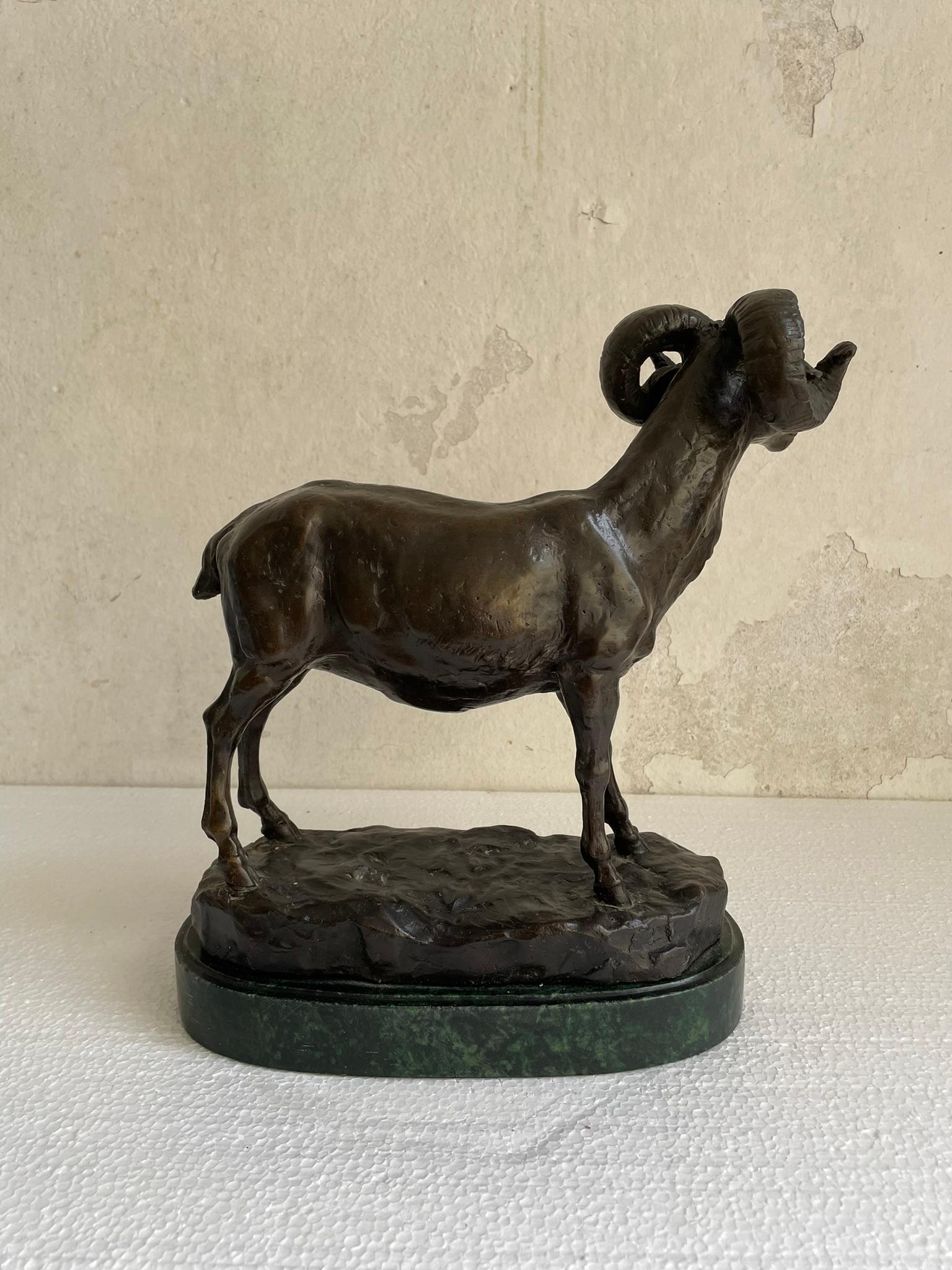 Italiano Scultura di muflone in bronzo, Italia Fine XIX secolo in vendita