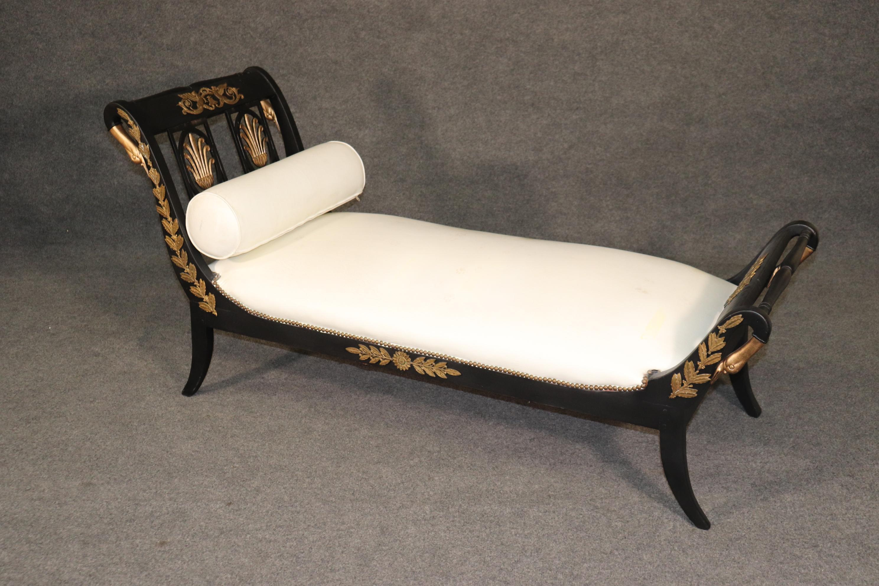 Bronze Mounted 1900s era Gilded Swan and Anthemia French Empire Daybed Chaise  9
