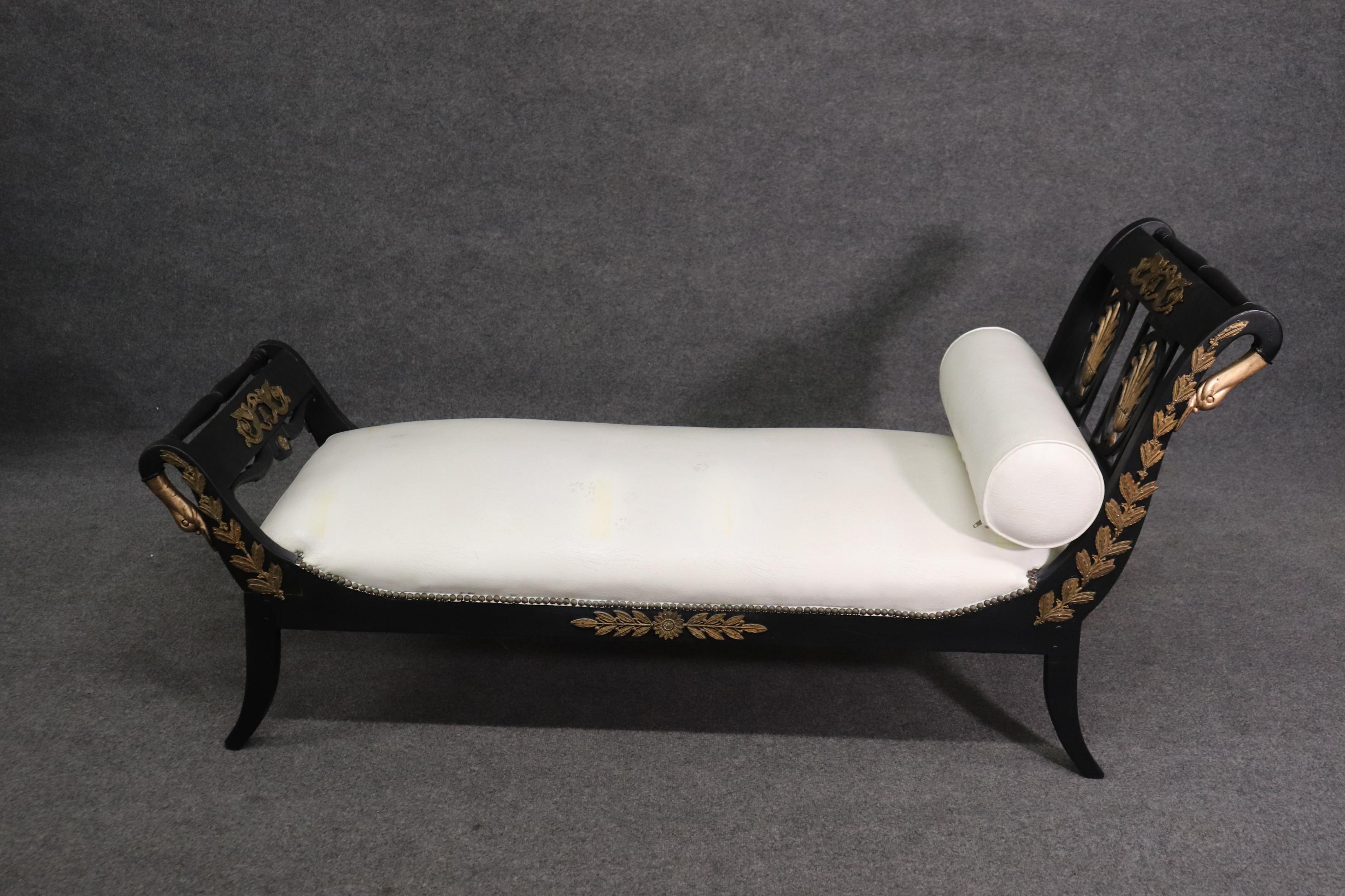 Bronze Mounted 1900s era Gilded Swan and Anthemia French Empire Daybed Chaise  2