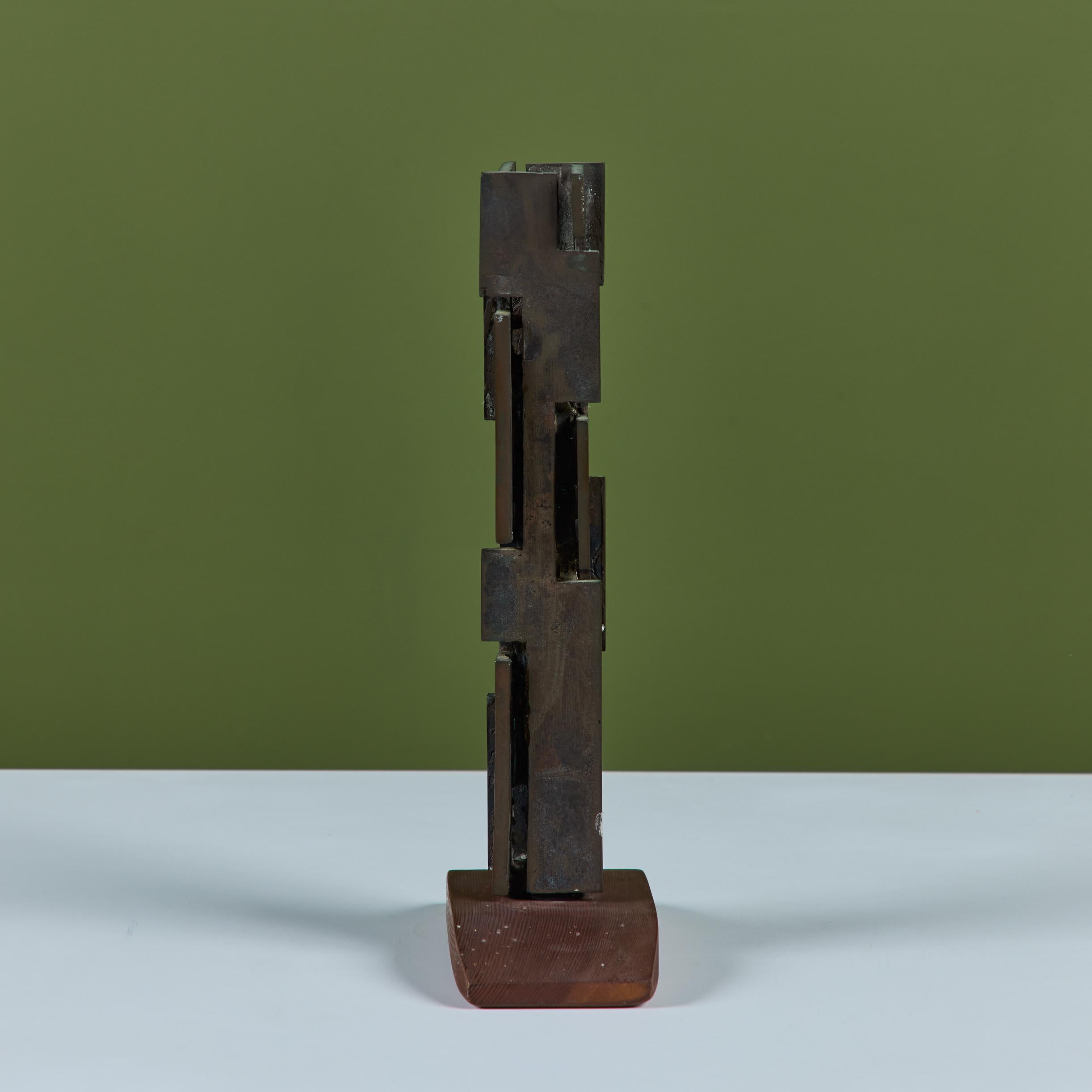Bronzo Scultura brutalista montata in bronzo in vendita