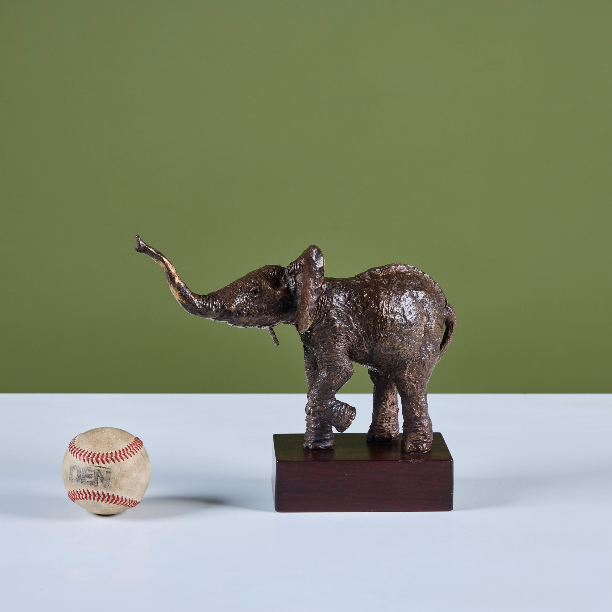Mid-Century moderno Scultura di elefante montata in bronzo in vendita