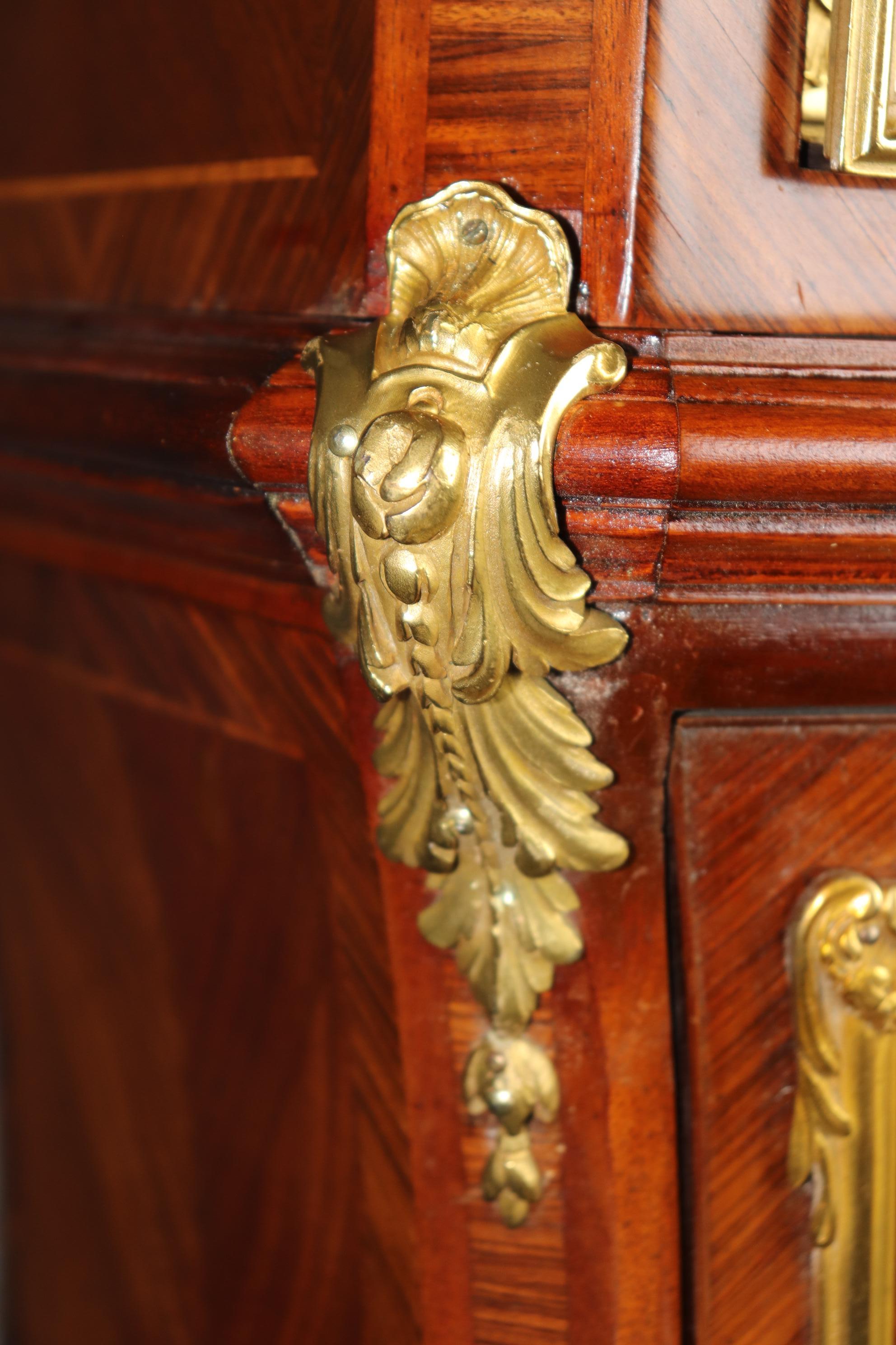Horloge de grand-père Louis XV de la Maison Forest en bois de rose montée sur bronze 8