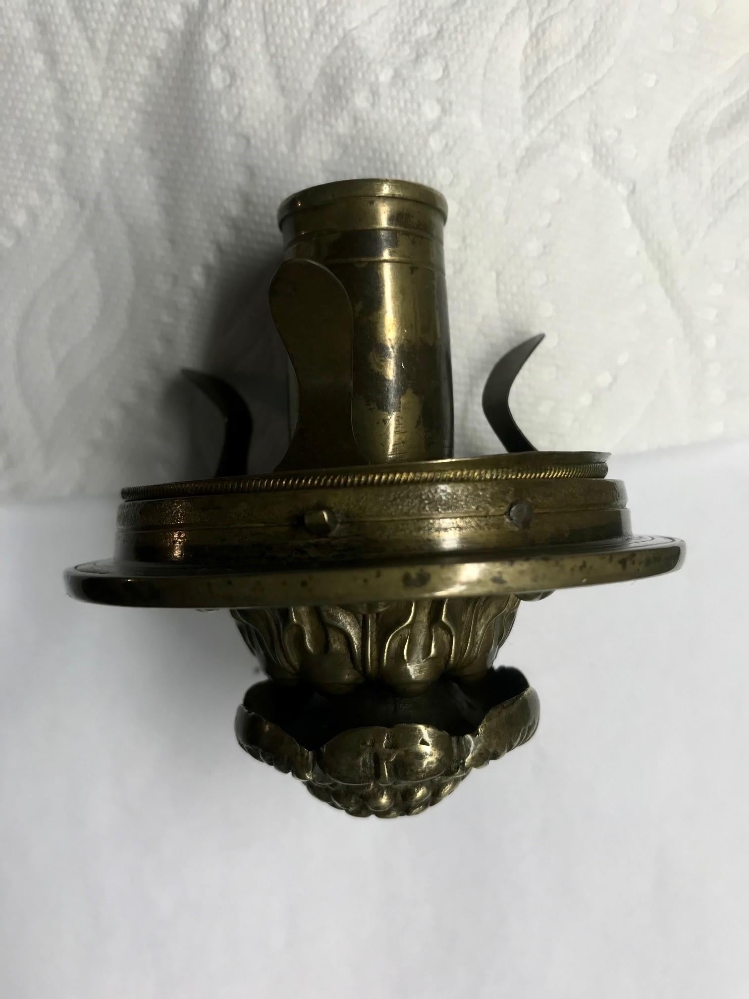 Montiert, mattiert, aus Bronze  Glockenglas-Laterne mit Handschliff  im Angebot 1