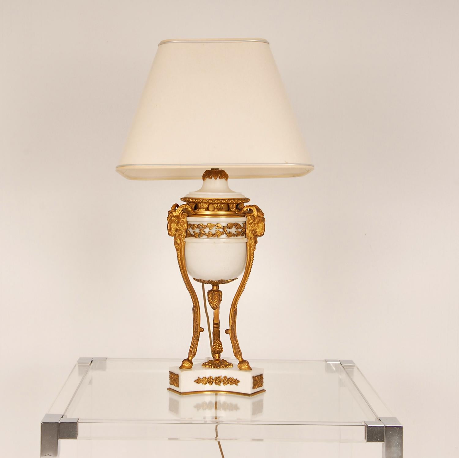 Victorian Gold Gilded Bronze Table Lamp White Carrara Marble Athenian Lamp 5