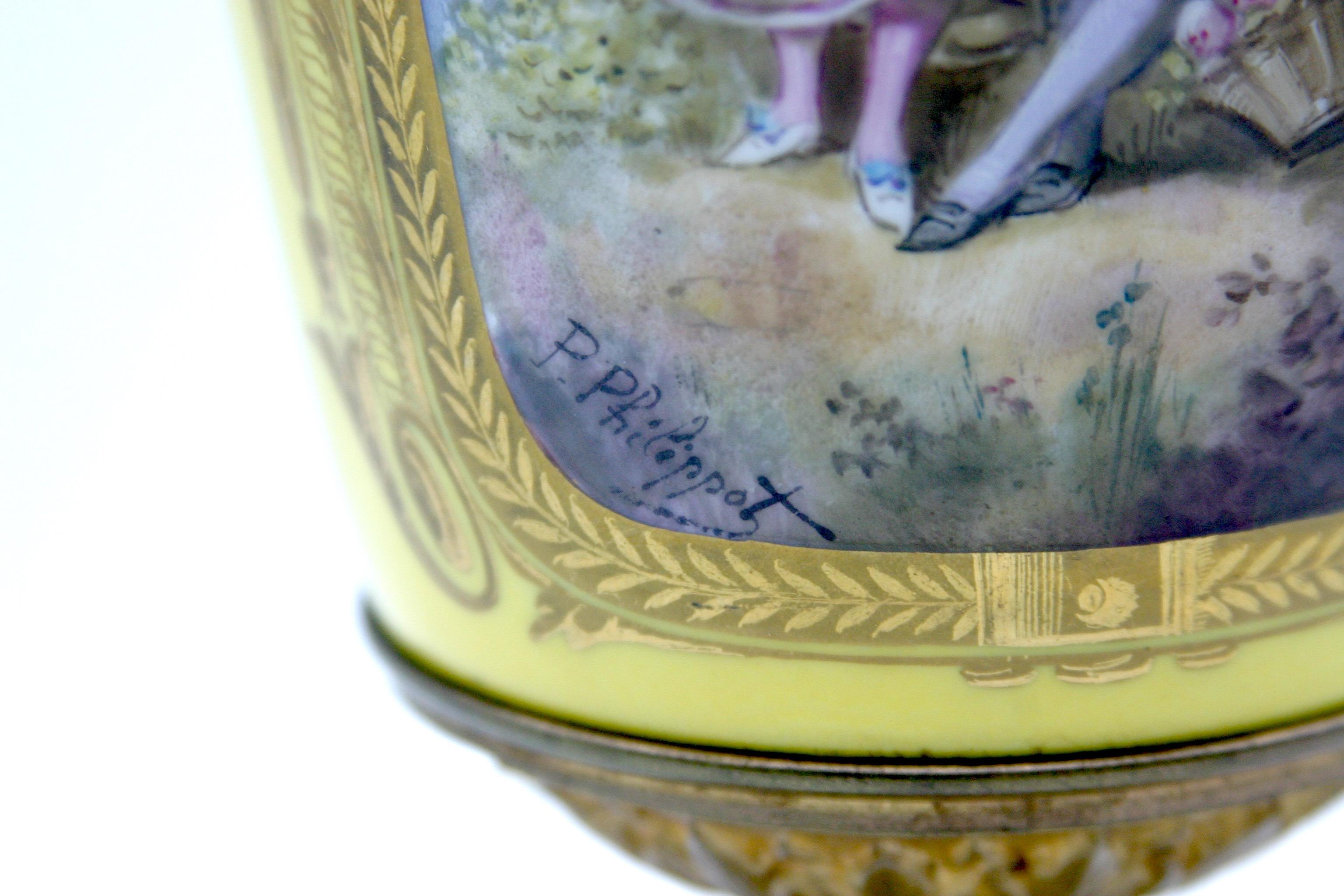 In Bronze gefasste Porzellan-Paar Urnen mit Deckel im Angebot 8