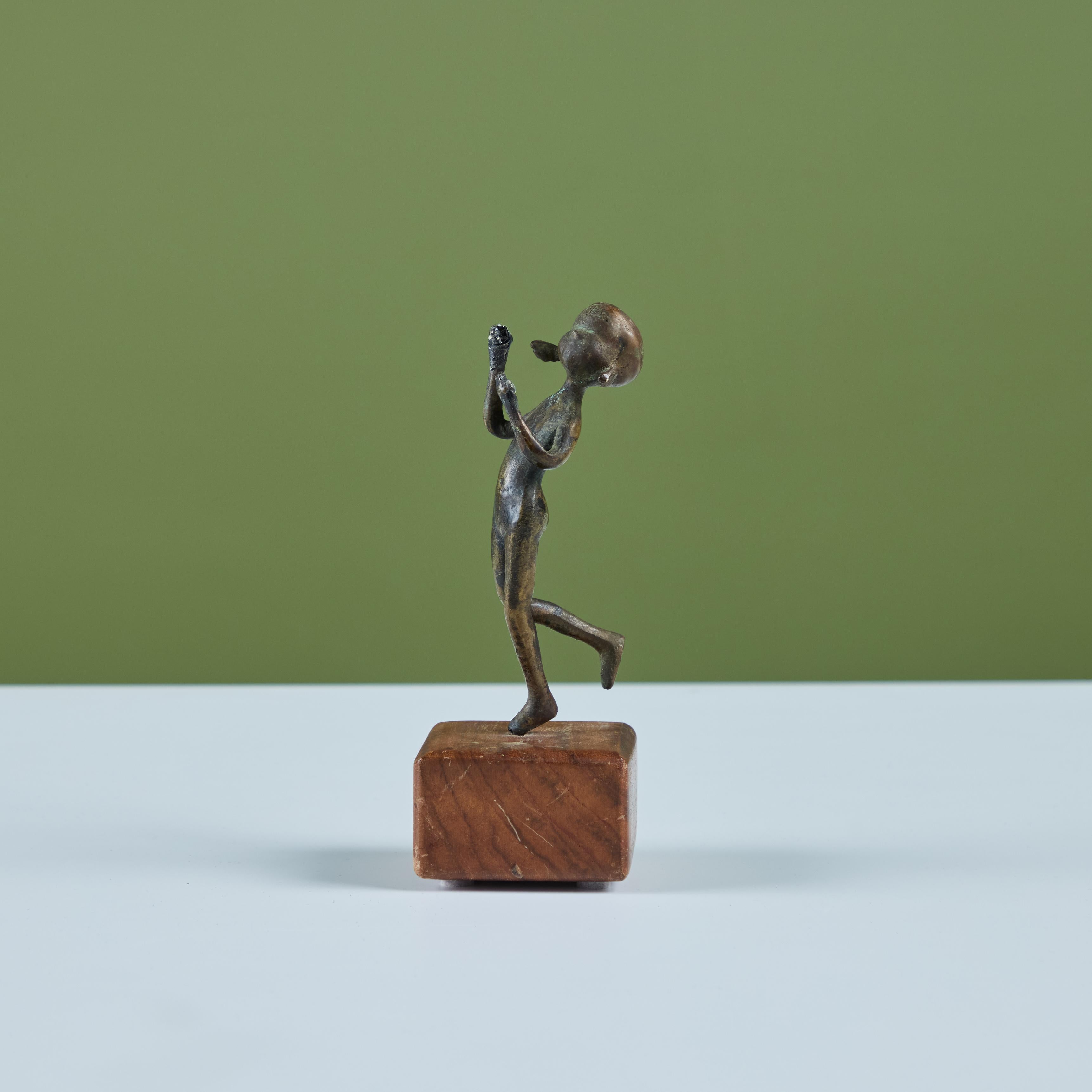Moulage Statuette de jeune fille en bronze en vente