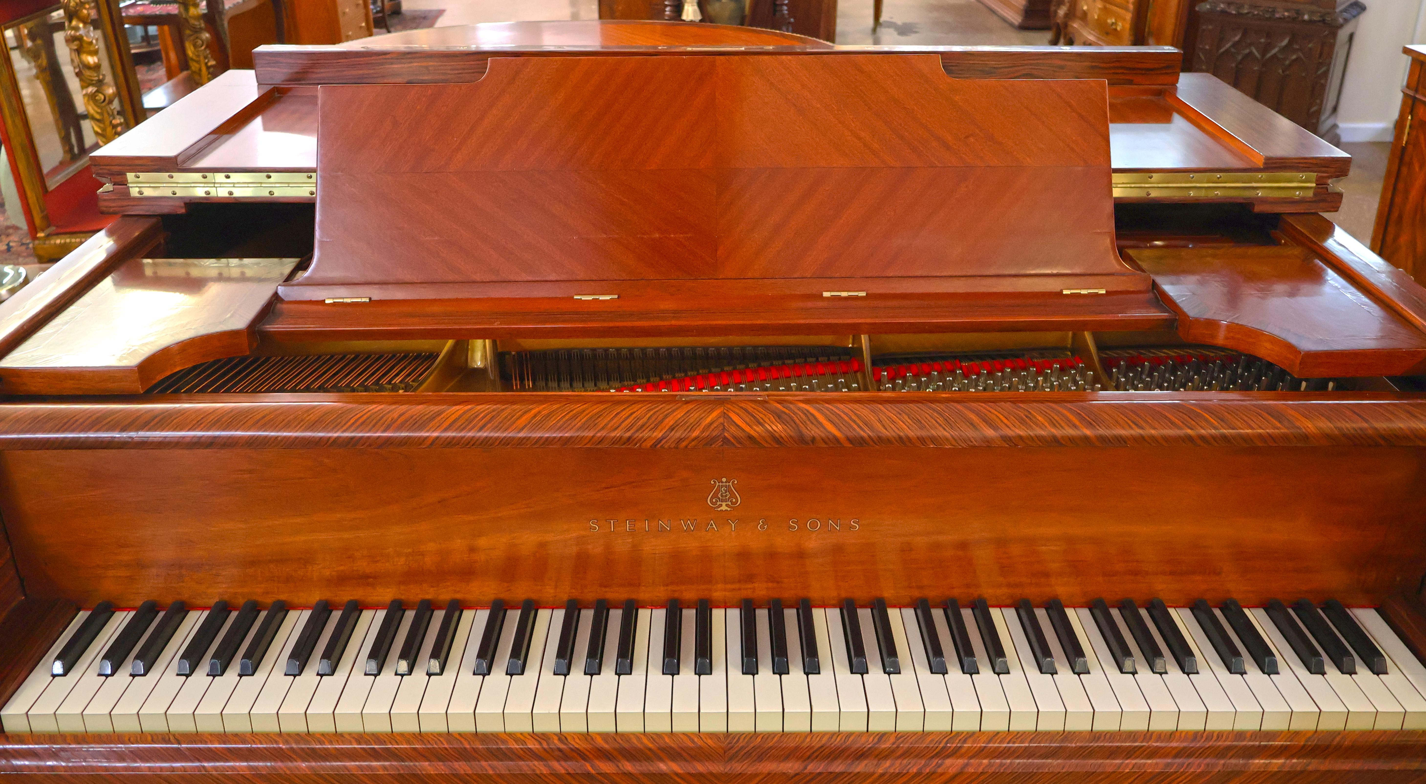 Pianoforte a coda Steinway Baby Grand con cassa francese montata in bronzo, modello Model No.  Francois Link in vendita 5