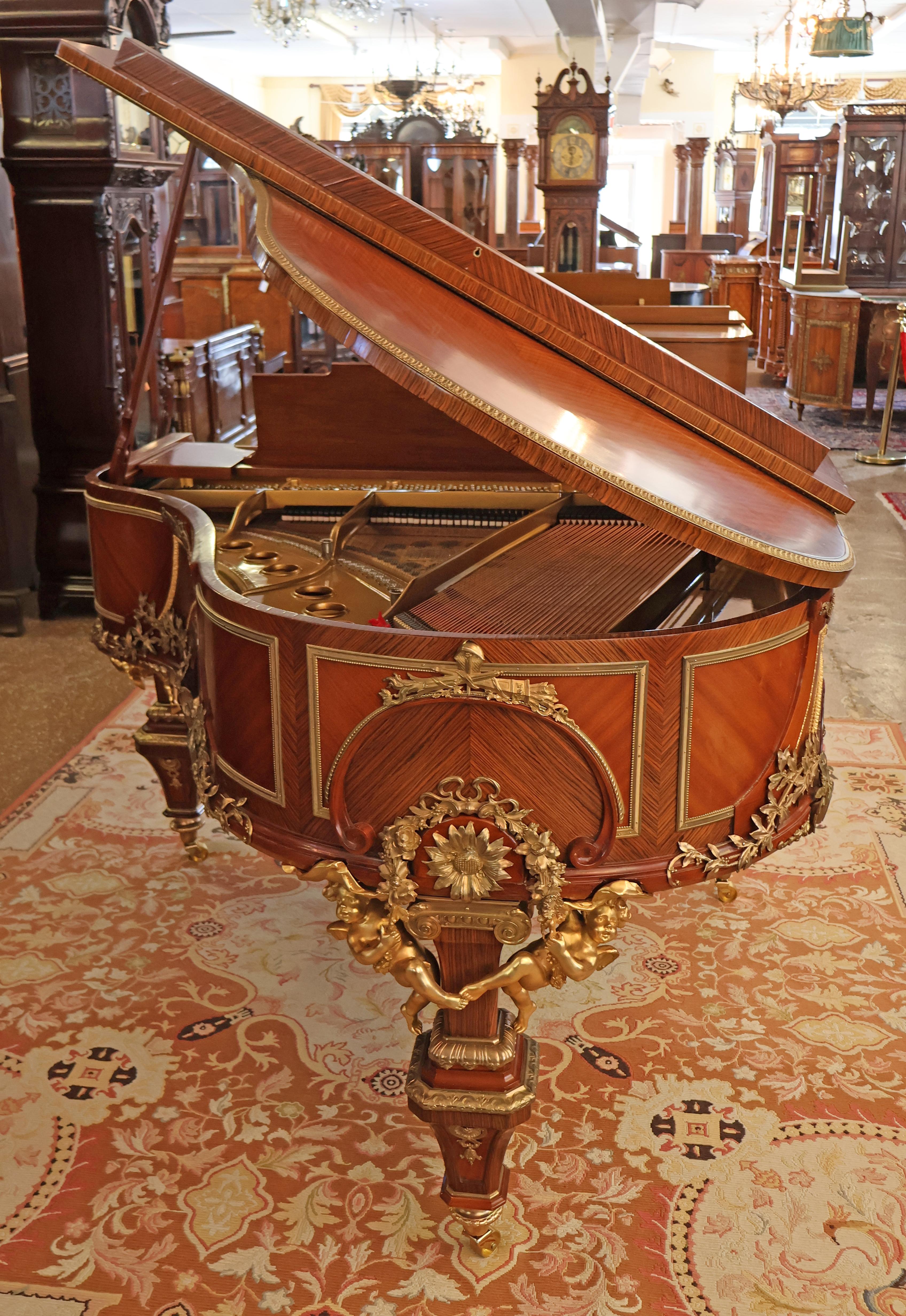 Metà XX secolo Pianoforte a coda Steinway Baby Grand con cassa francese montata in bronzo, modello Model No.  Francois Link in vendita