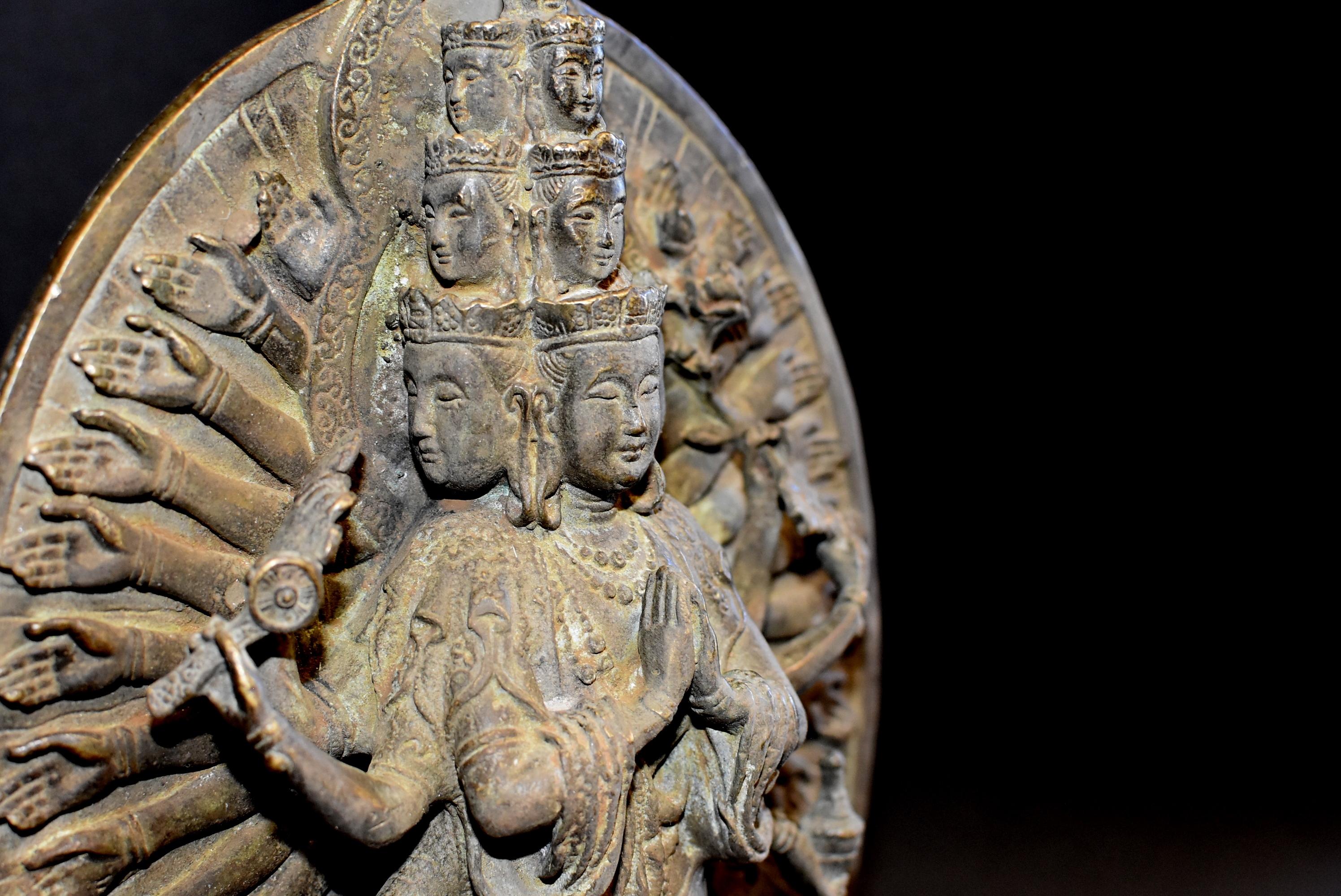 Bronze Multiple Armed Avalokitesvara Guan Yin Statue, Very Fine For Sale 9