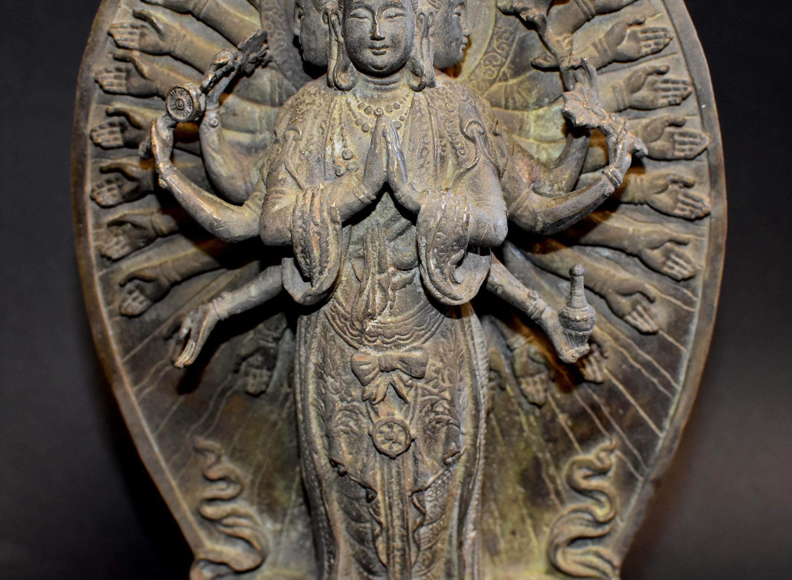 Bronze Multiple Armed Avalokitesvara Guan Yin Statue, Very Fine For Sale 1