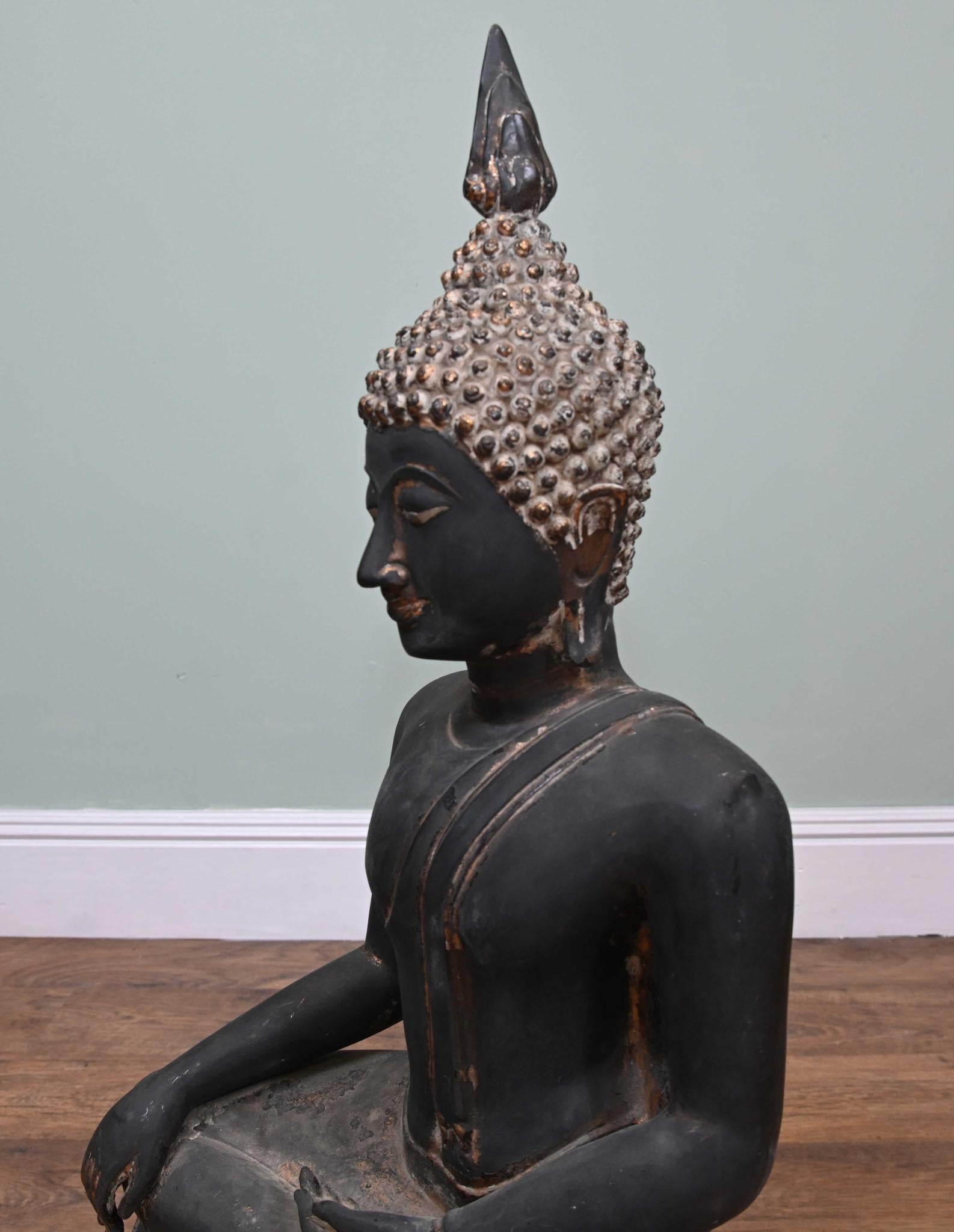 Fin du XIXe siècle Statue de Bouddha népalais en bronze Méditation Art bouddhiste ancien en vente