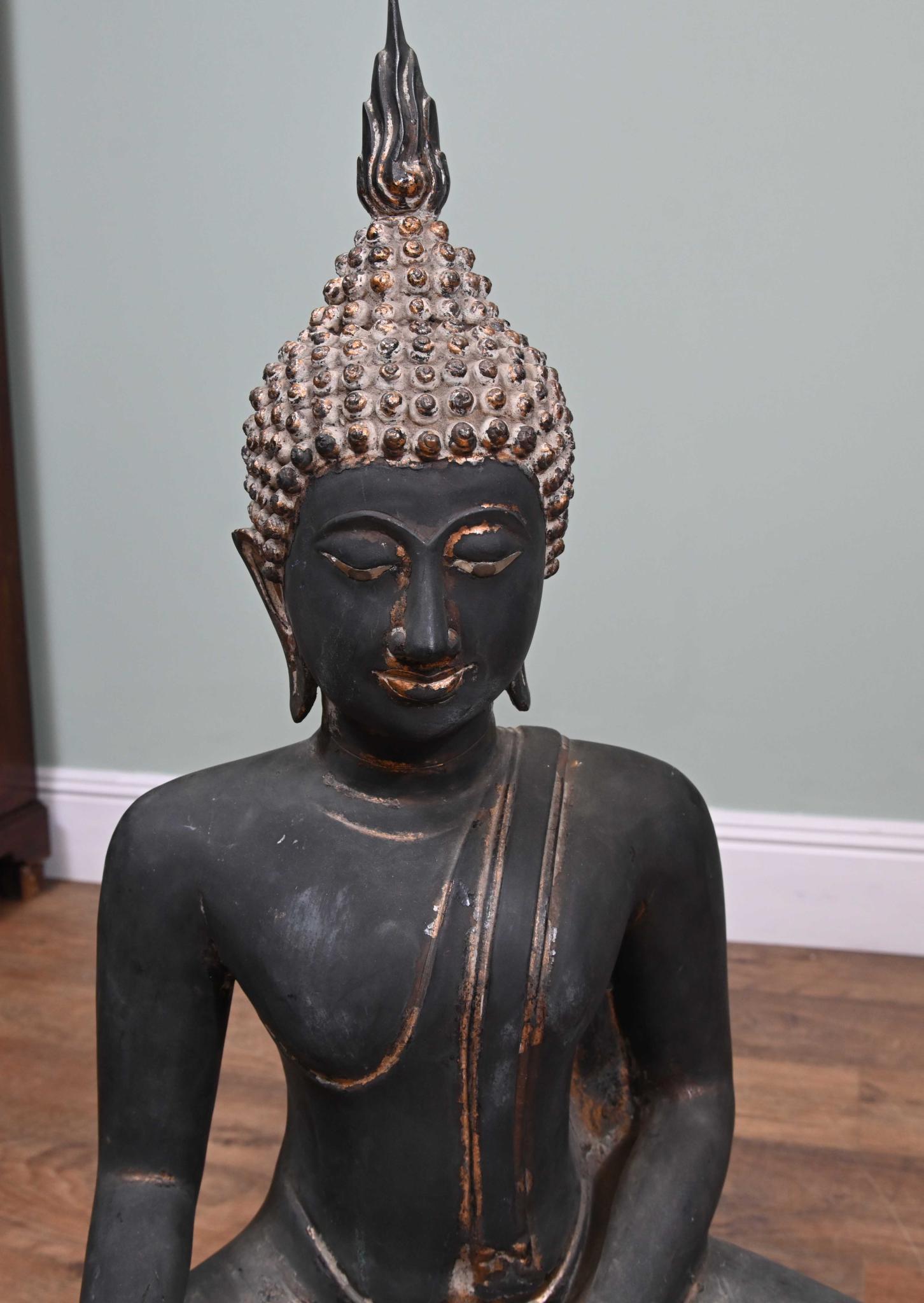 Statue de Bouddha népalais en bronze Méditation Art bouddhiste ancien en vente 4