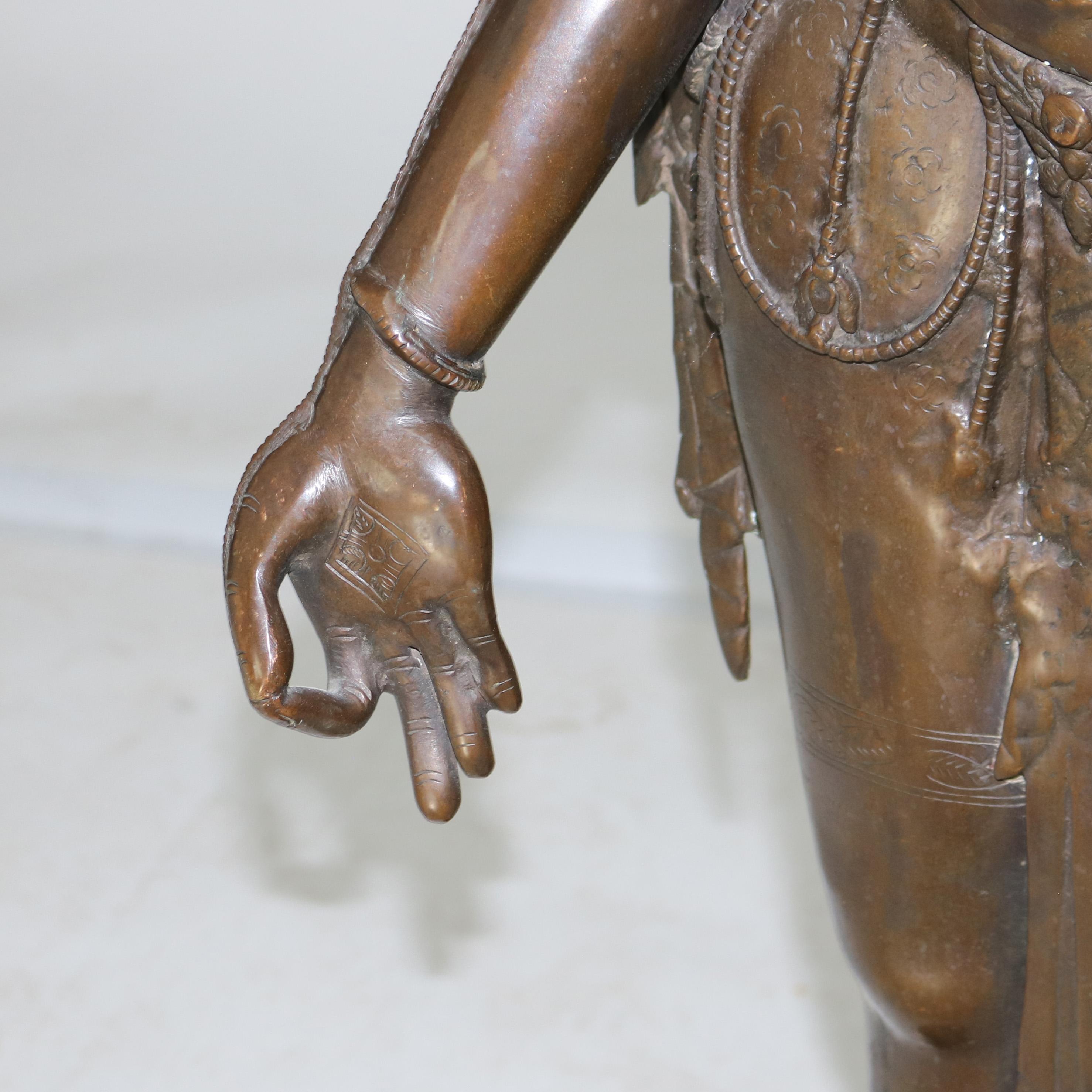 Figure de déesse hindoue Parvati népalaise en bronze 20e siècle Bon état - En vente à Big Flats, NY