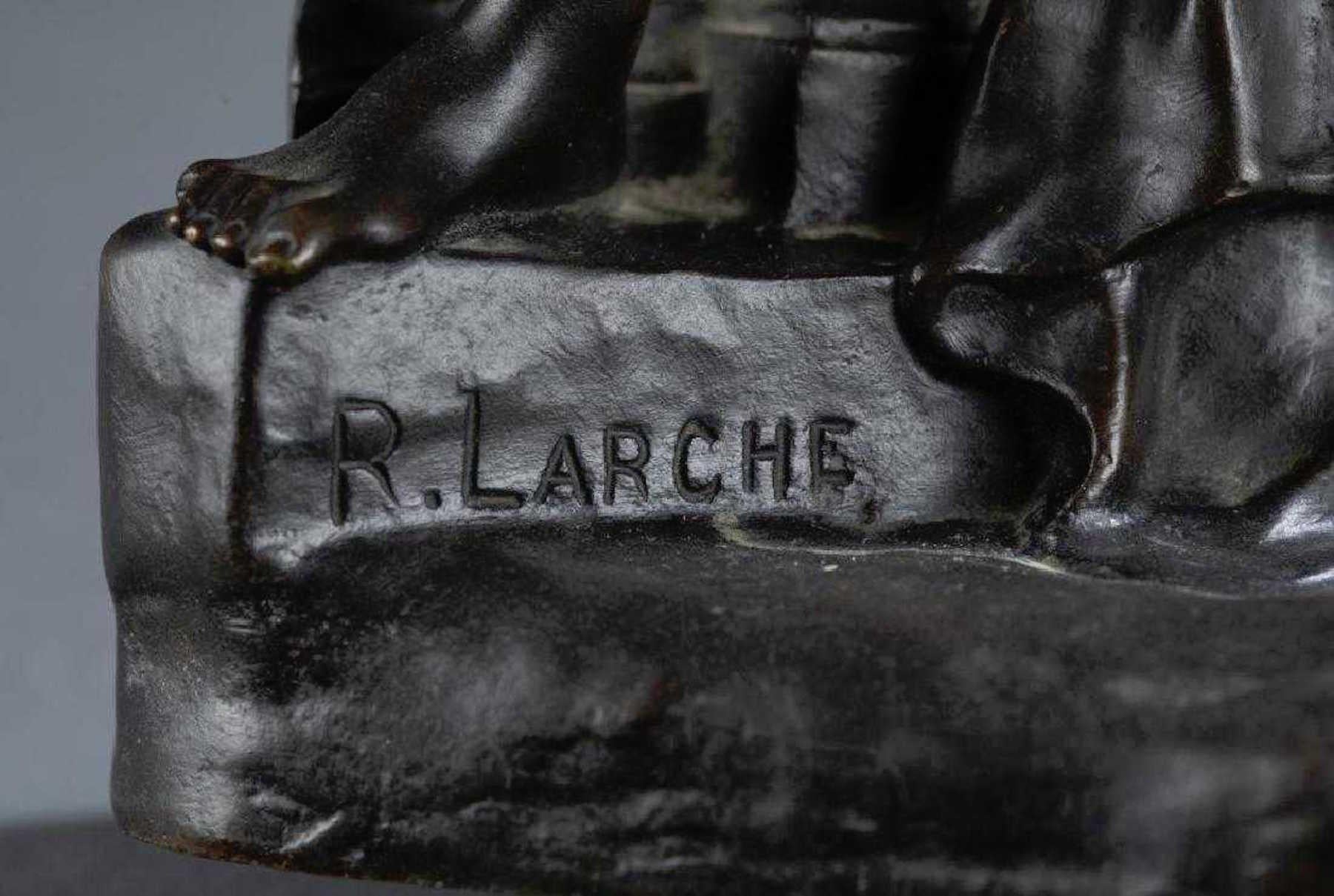 Patiné Bronze d’un athlète masculin nu drapé par Raoul François Larche