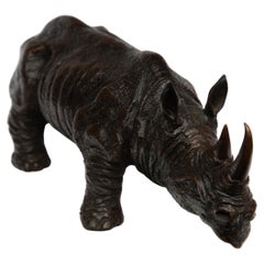 Bronze d'un rhinocéros du XXe siècle