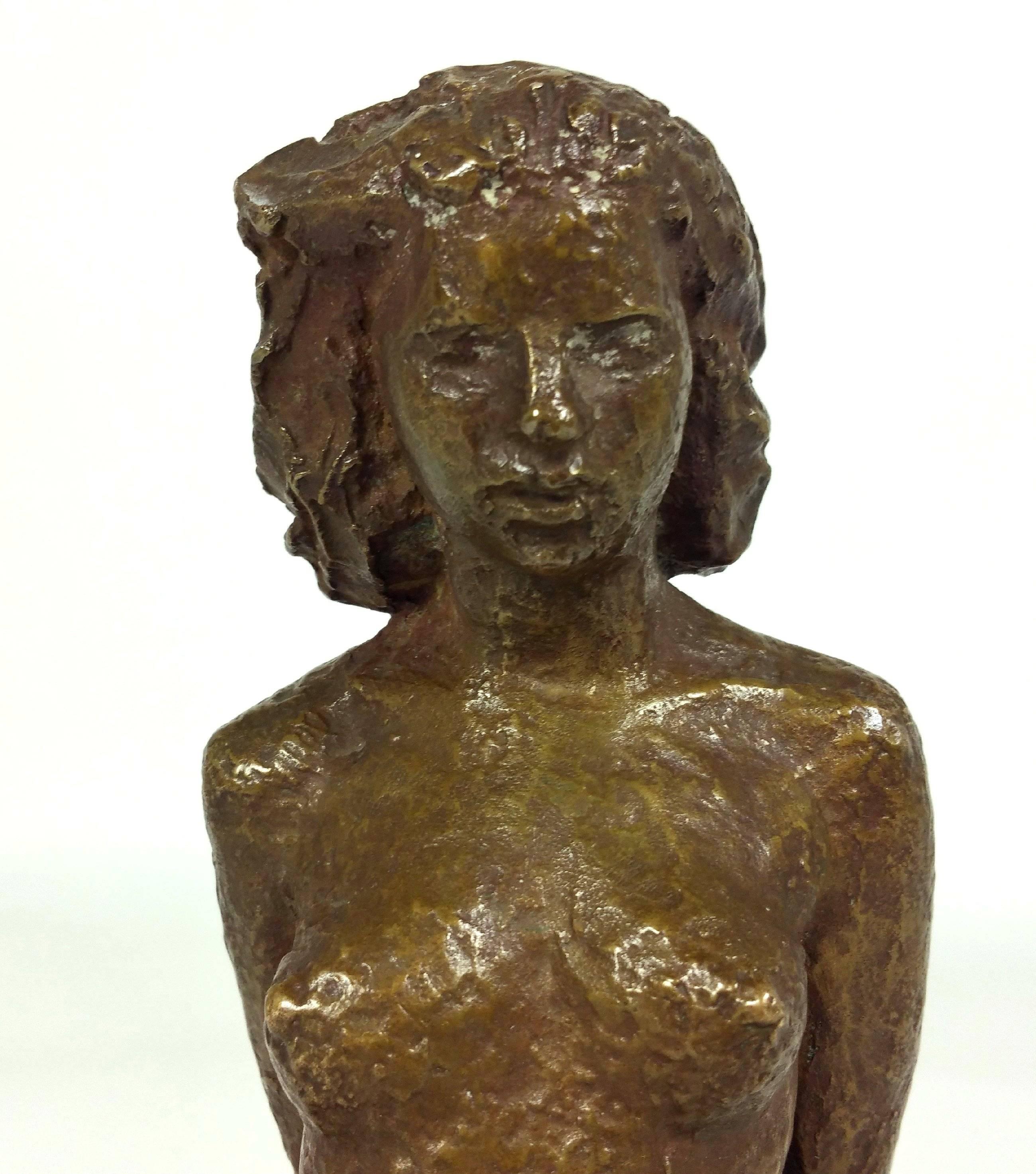 This beautiful bronze sculpture of a standing female nude figure was made by Einar Luterkort, a well-known and prominent Swedish sculptor of the early to mid-20th century. He was born in Stockholm in 1905 and by the late 1920s was already