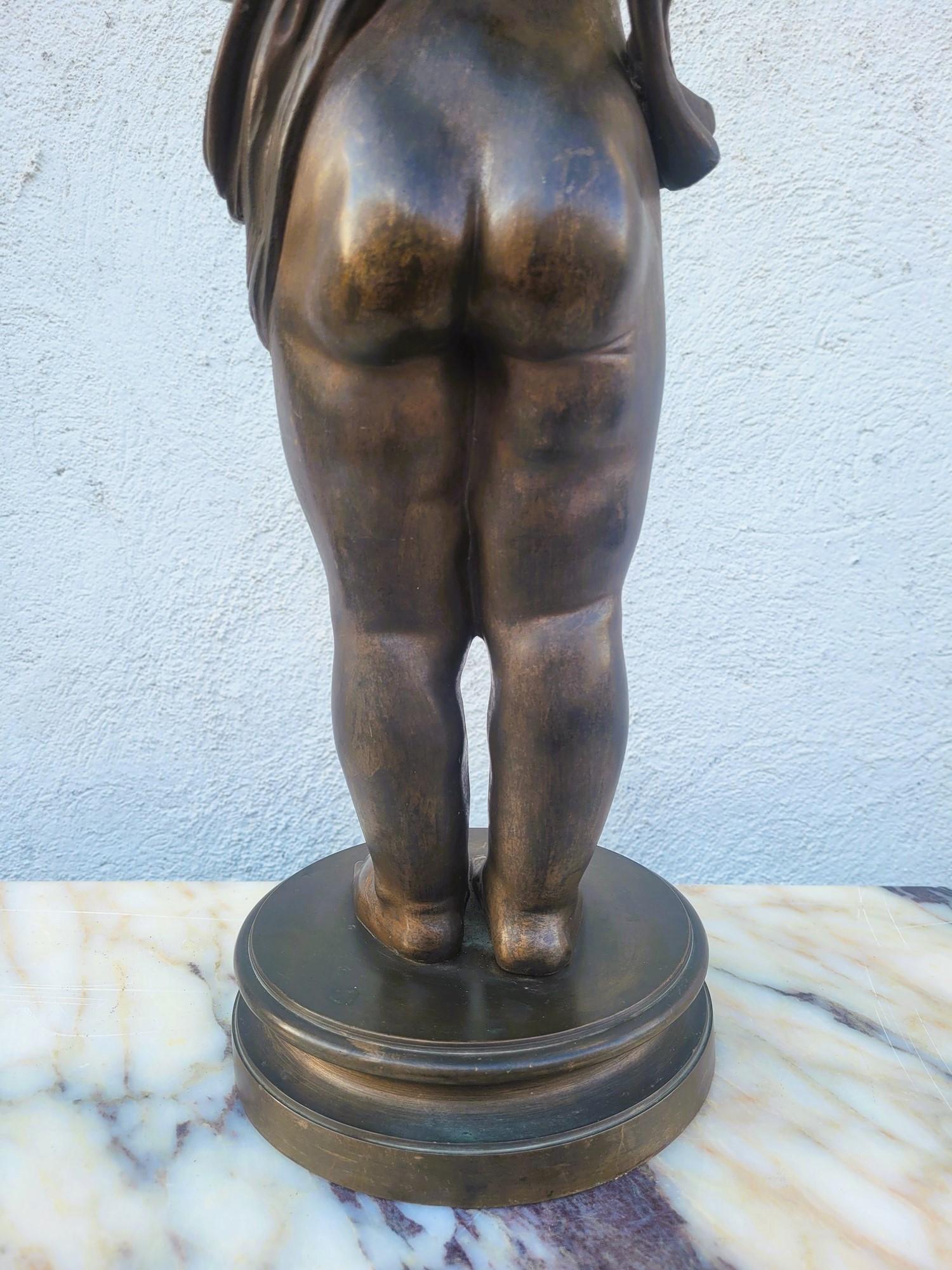 Bronzo di un putto alato in piedi, fine XIX secolo inizio XX secolo in vendita 5