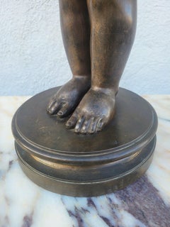 Bronze von einer geflügelten Putto auf dem Fuß, spätes 19. Jahrhundert, frühes 20. Jahrhundert